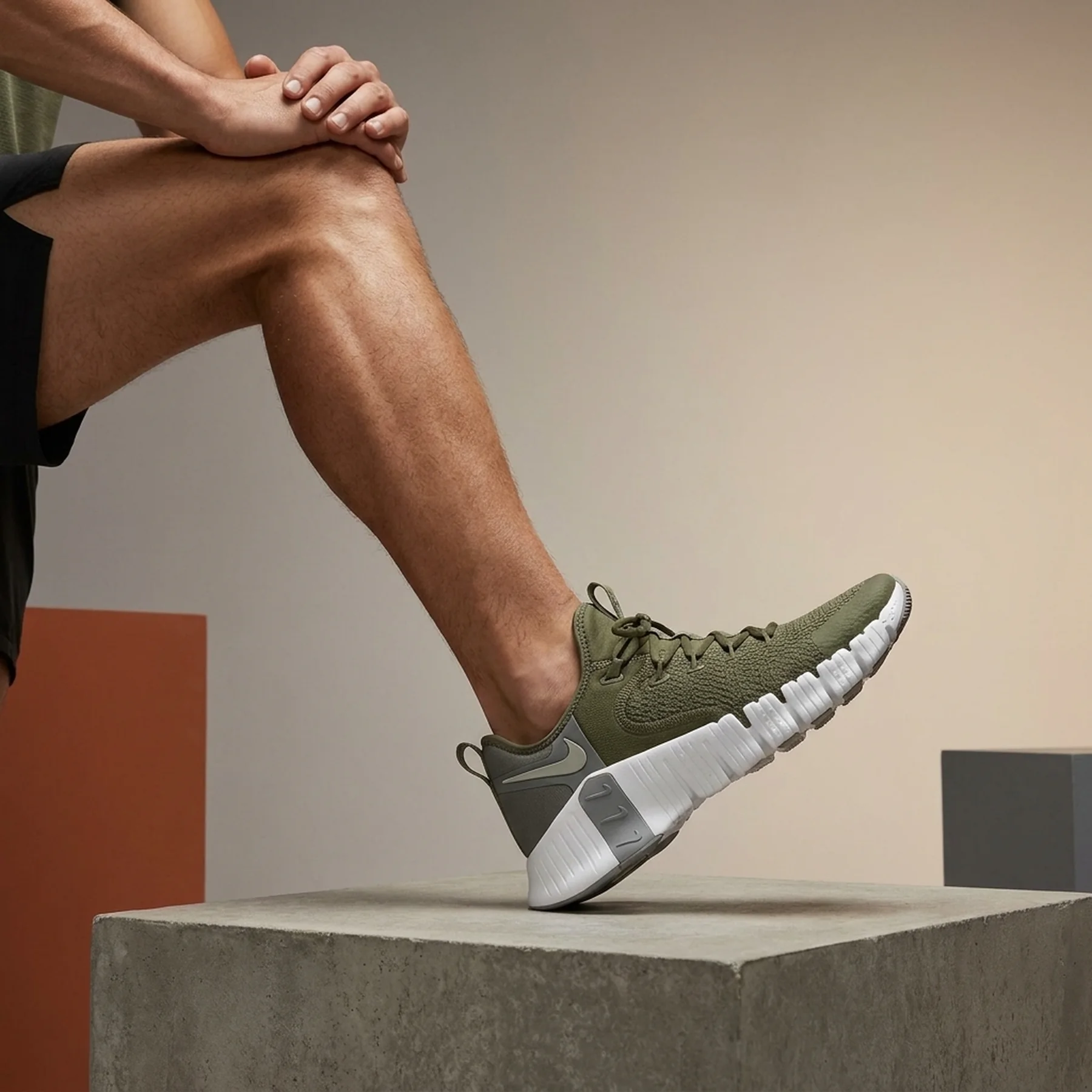 Кросівки чоловічі Nike Free Metcon 6 (FJ7127-300)