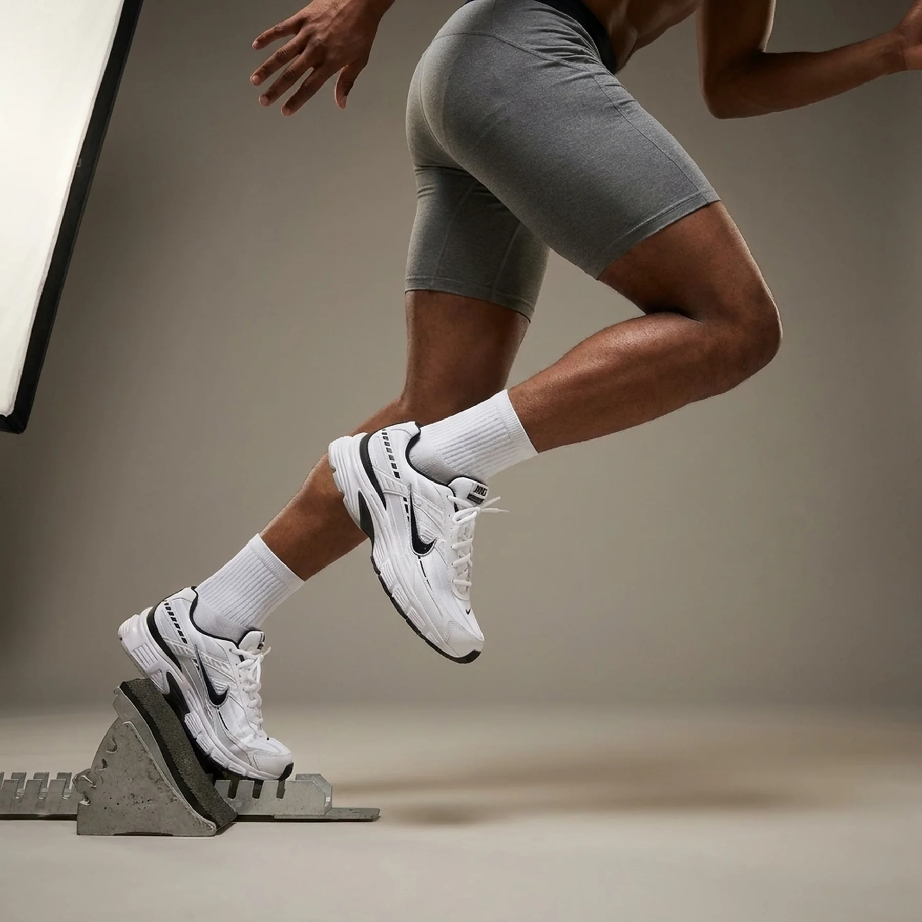 Кросівки чоловічі Nike Initiator (394055-100)