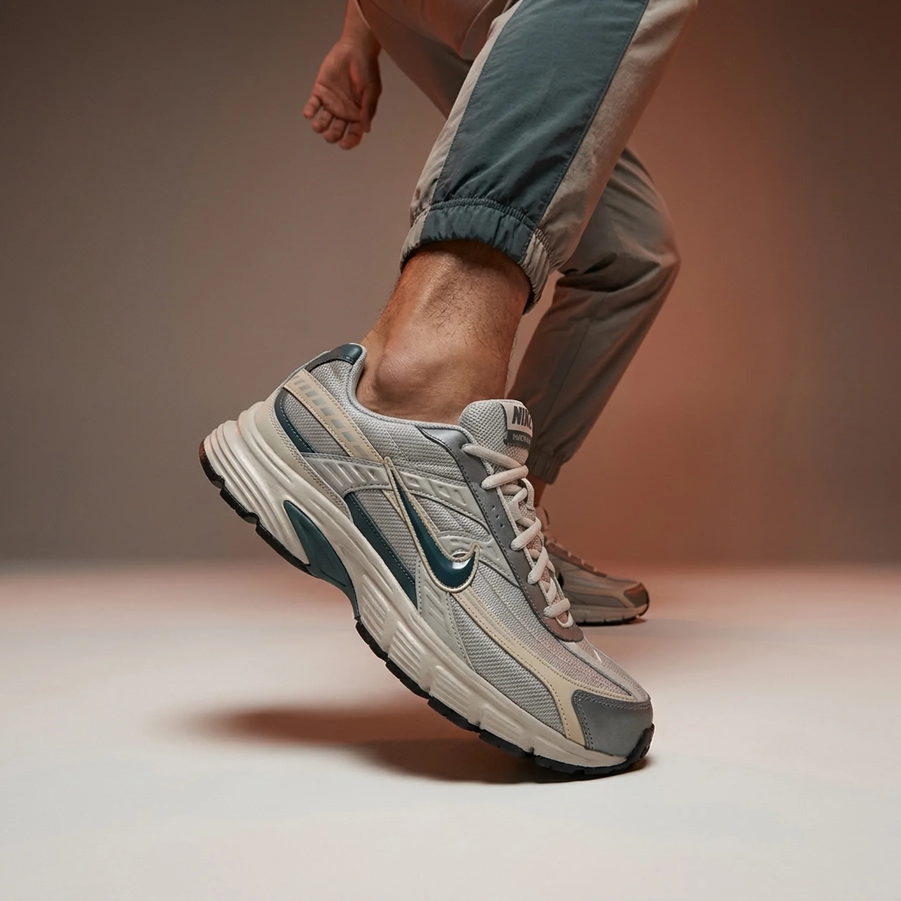 Кросівки чоловічі Nike Initiator Light Bone (HQ1179-001)