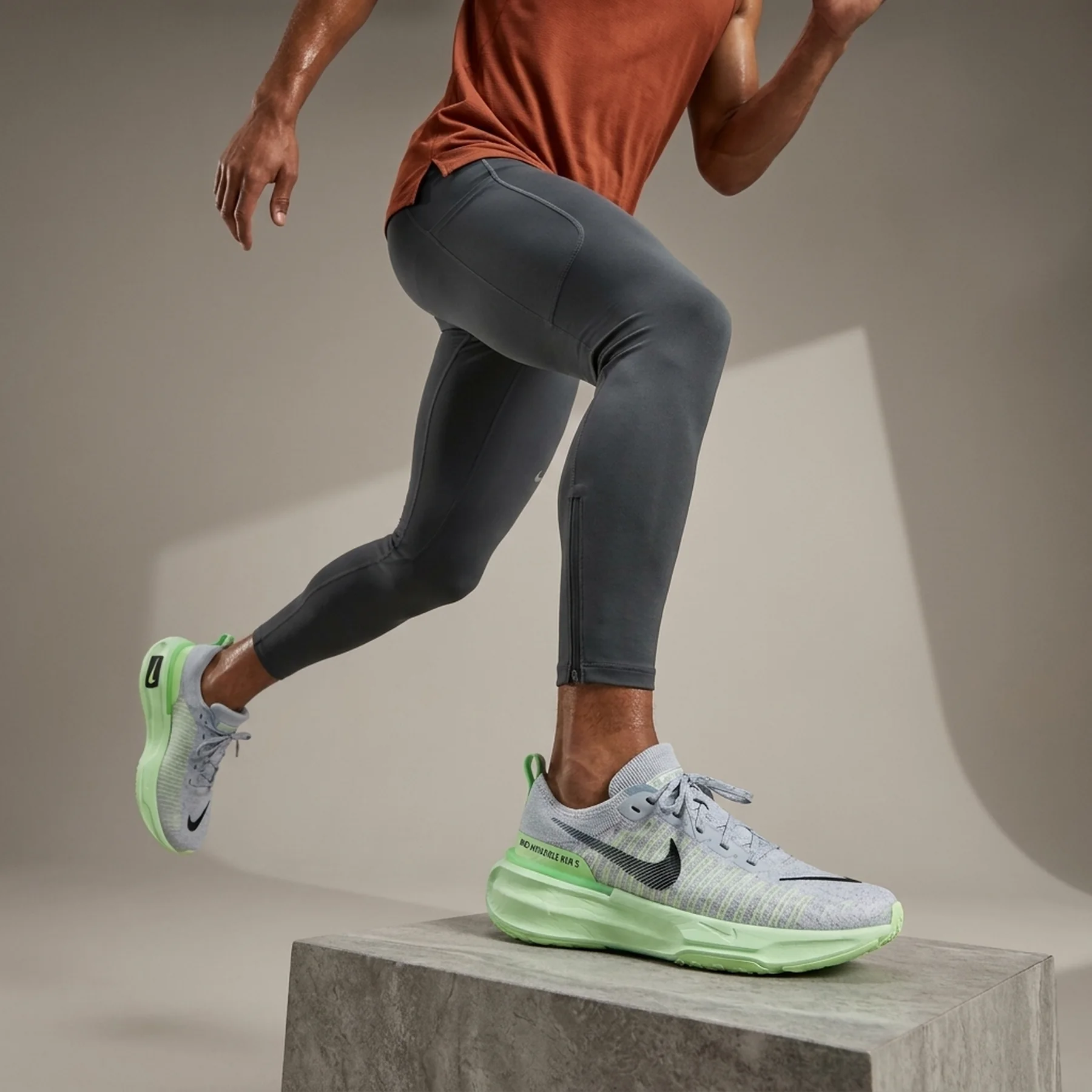 Кросівки чоловічі Nike Invincible 3 Road Running Shoes (DR2660-009)