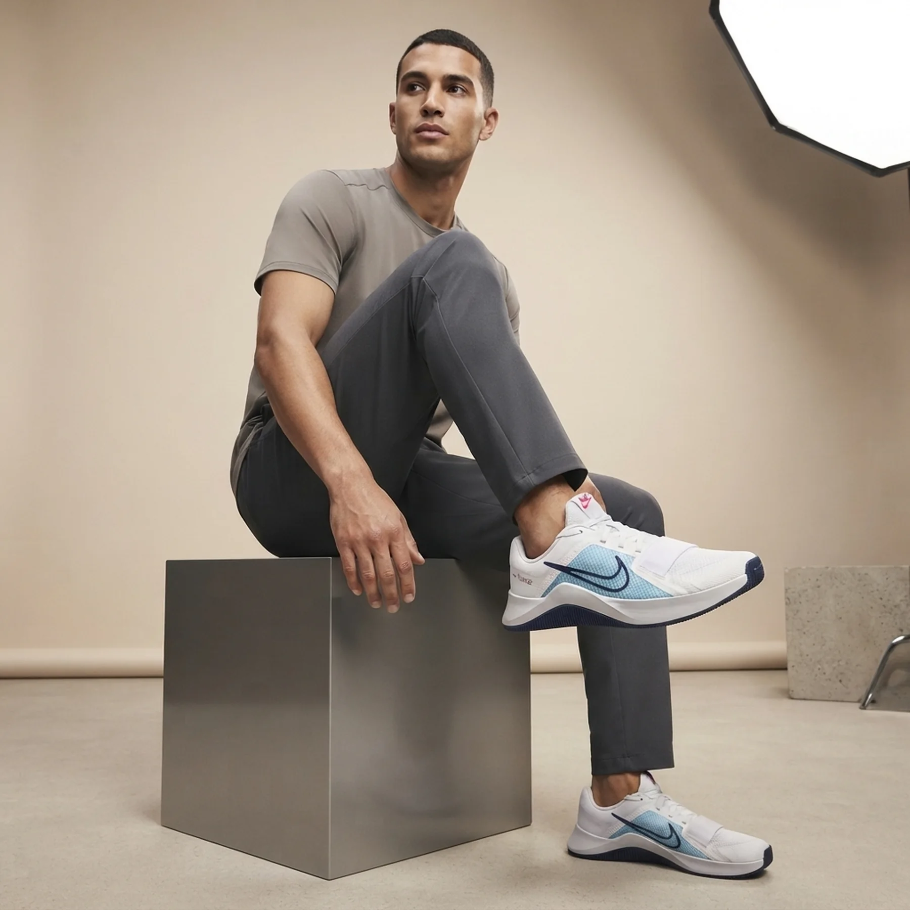 Кросівки чоловічі Nike M Mc Trainer 2 (DM0823-102)