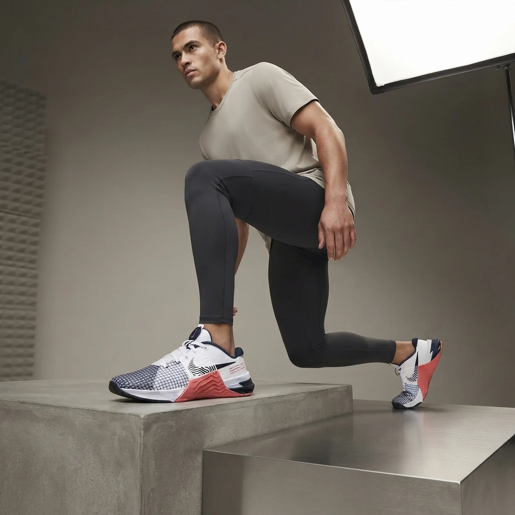 Кросівки чоловічі Nike Metcon 8 (DO9328-101)