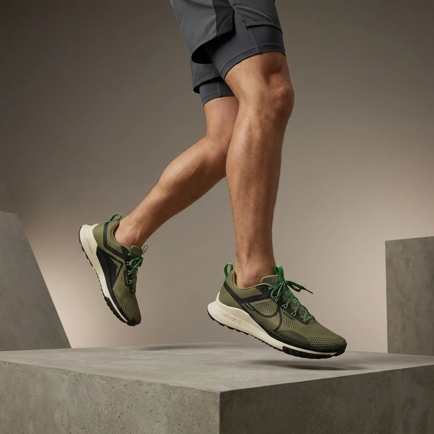 Кросівки чоловічі Nike React Pegasus Trail 4 Olive (FJ4733-200)