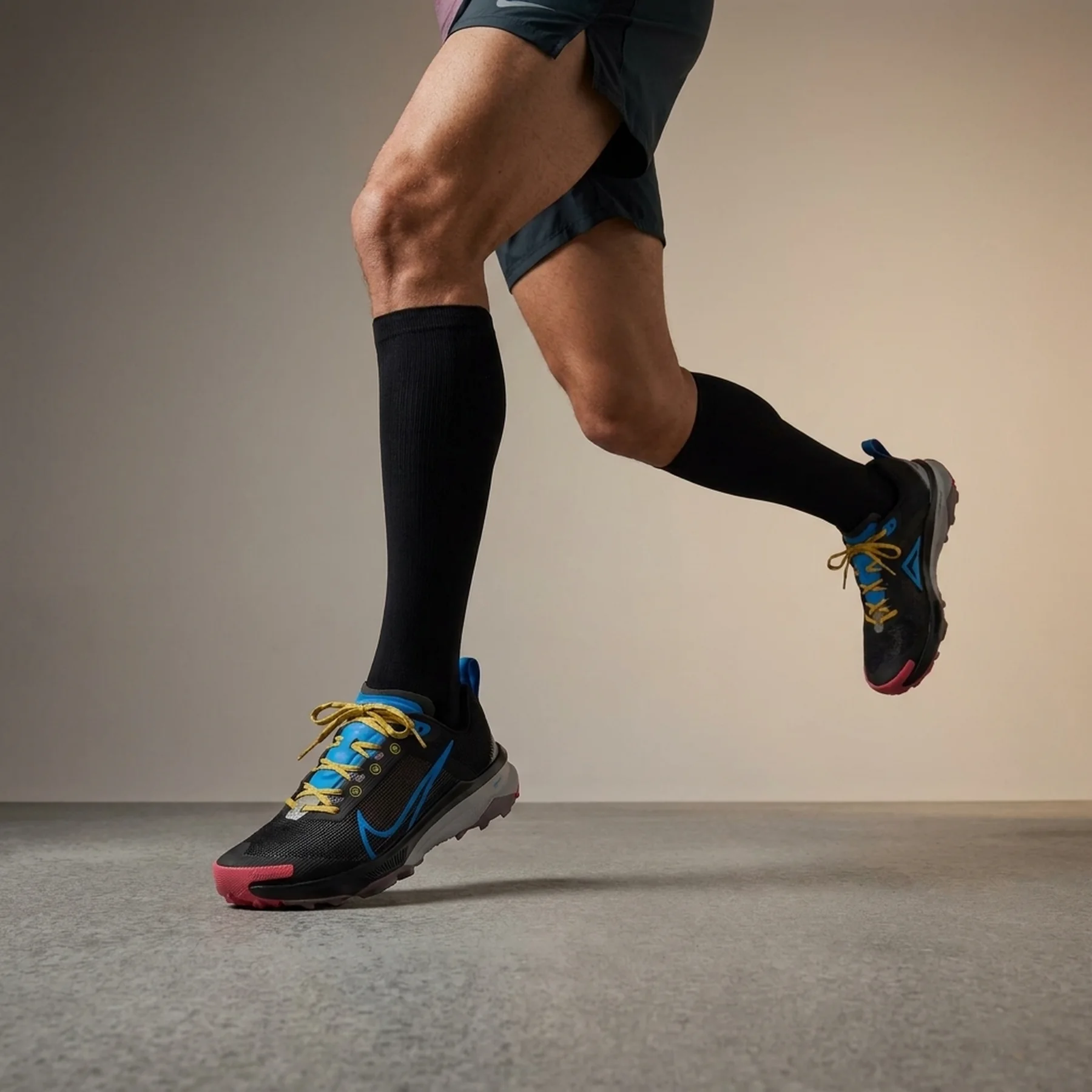 Кросівки чоловічі Nike React Terra Kiger 9 (DR2693-002)