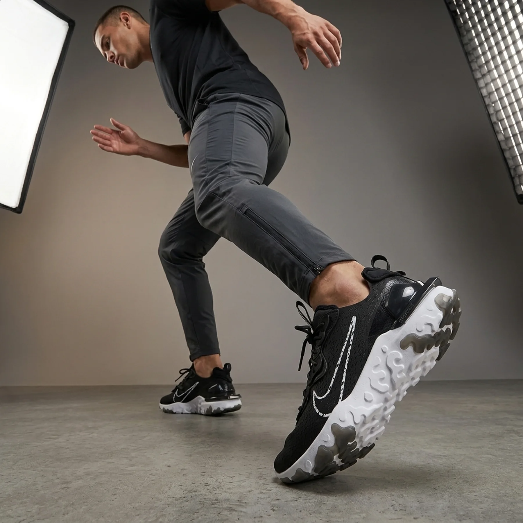 Кросівки чоловічі Nike React Vision 3M (CD4373-006)