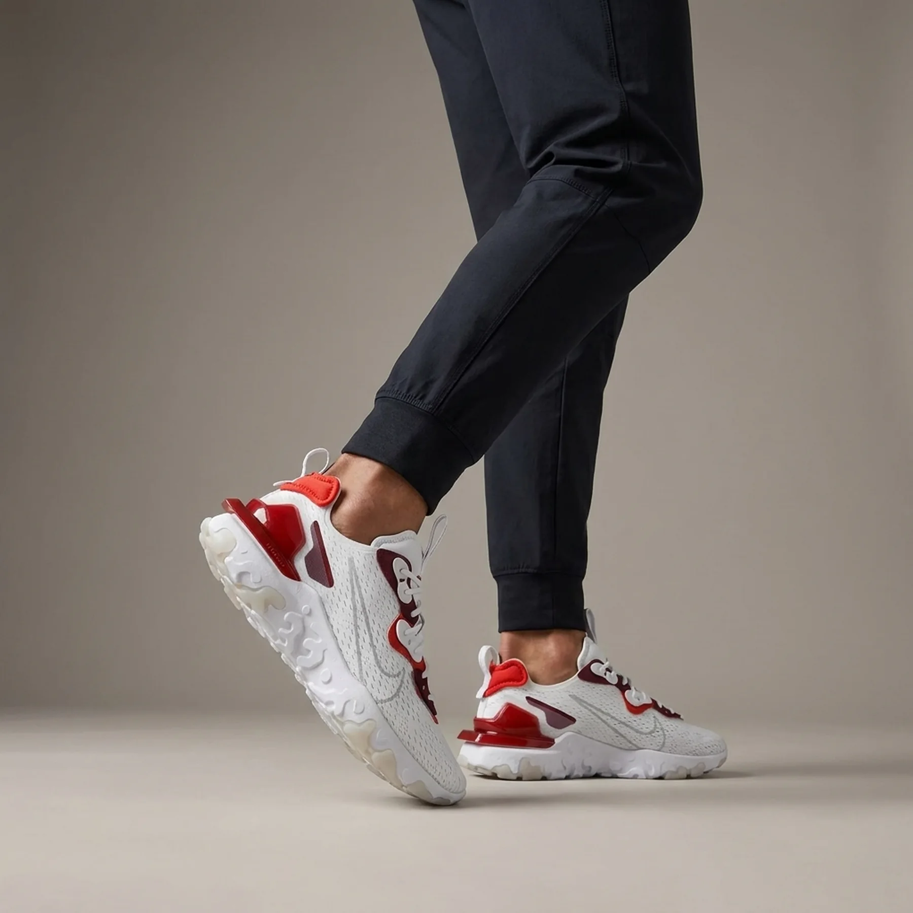 Кросівки чоловічі Nike React Vision (DM2828-100)