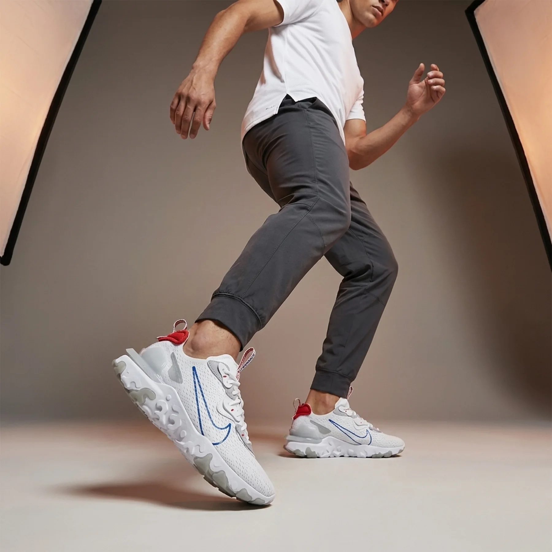 Кросівки чоловічі Nike React Vision White (DJ4597-100)