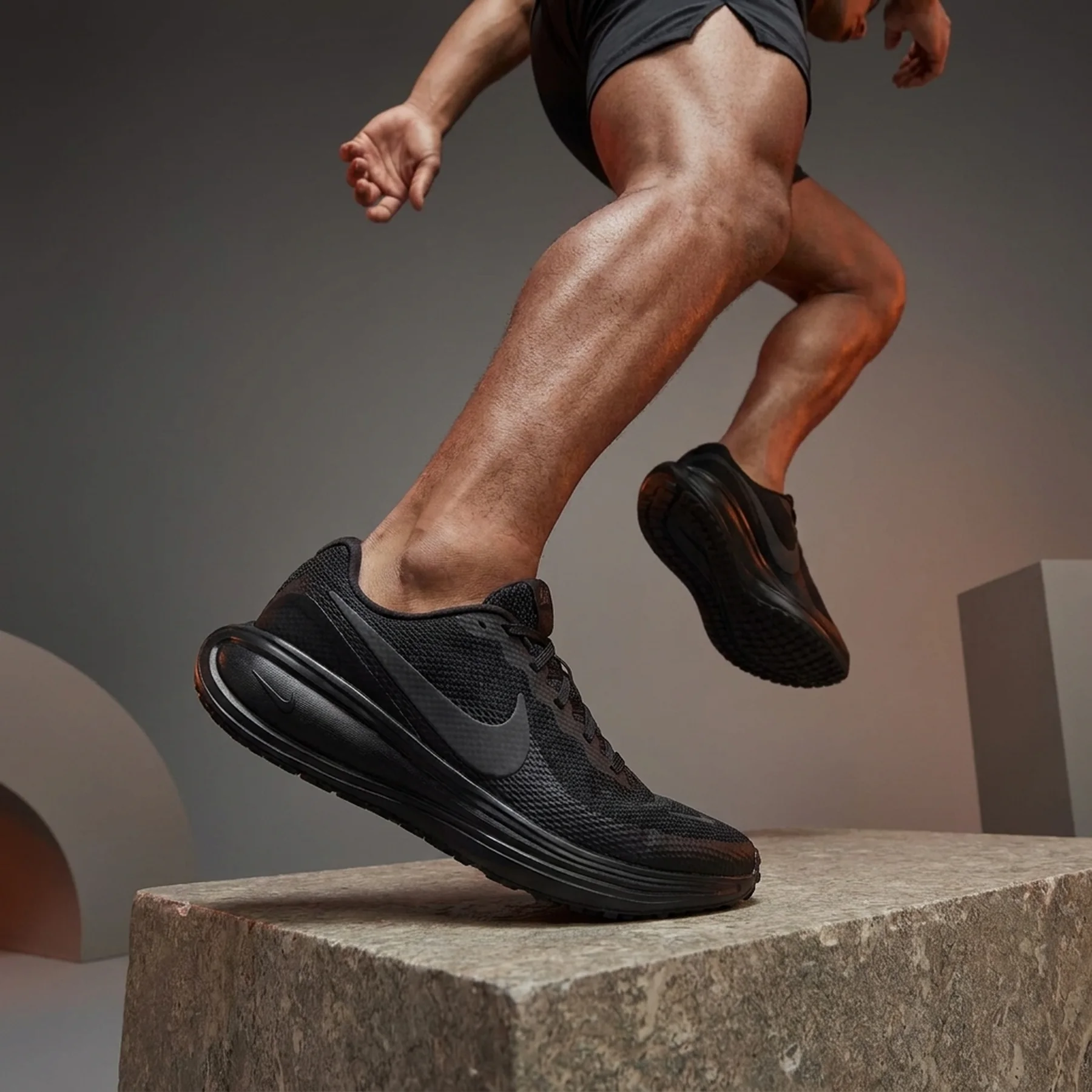 Кросівки чоловічі Nike Revolution 8 Black (HJ9198-002)
