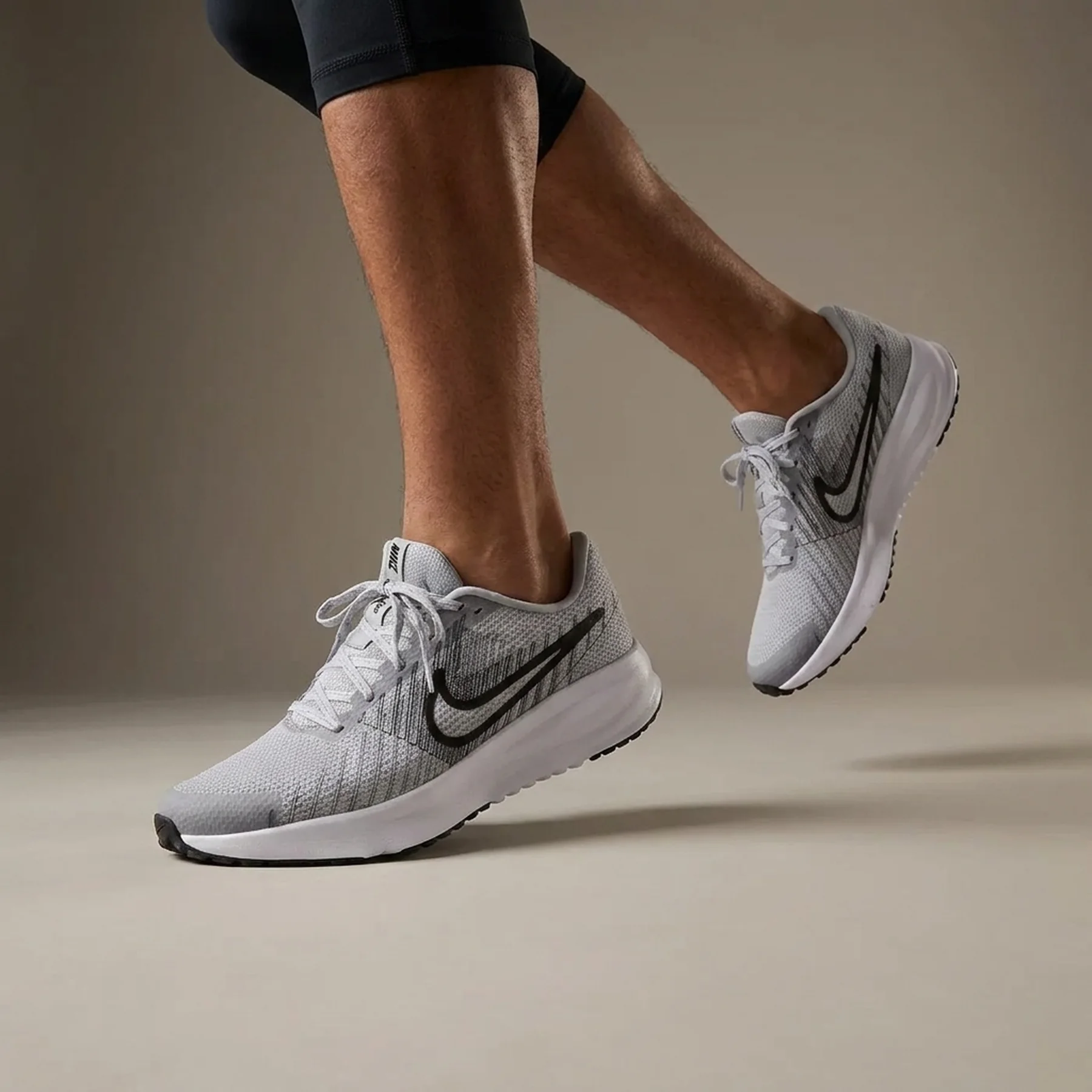 Кросівки чоловічі Nike Run Defy (HM9594-003)