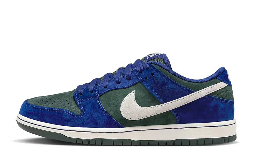 Кросівки чоловічі Nike Sb Dunk Low Pro (HF3704-400)