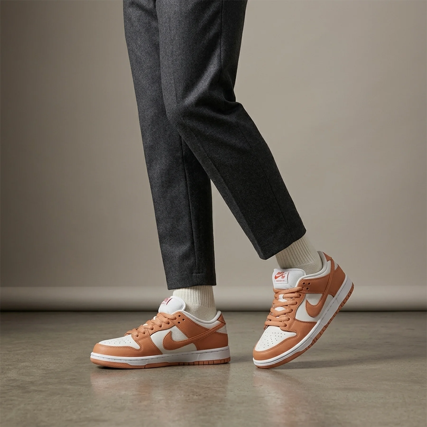 Кросівки чоловічі Nike Sb Dunk Low Pro Prm (DM8998-200)