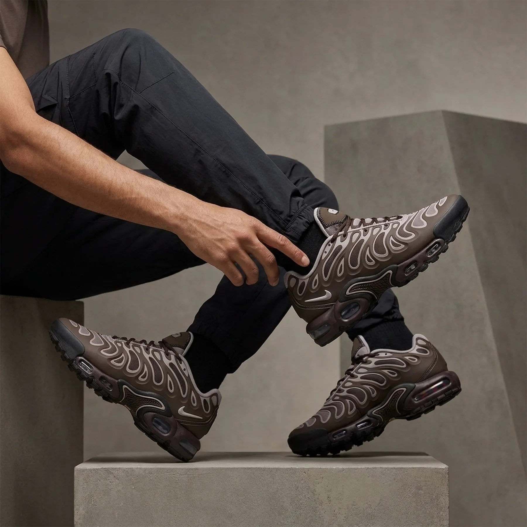 Кросівки чоловічі Nike Tn Air Max Plus Drift Baroque Brown (FV4081-200)