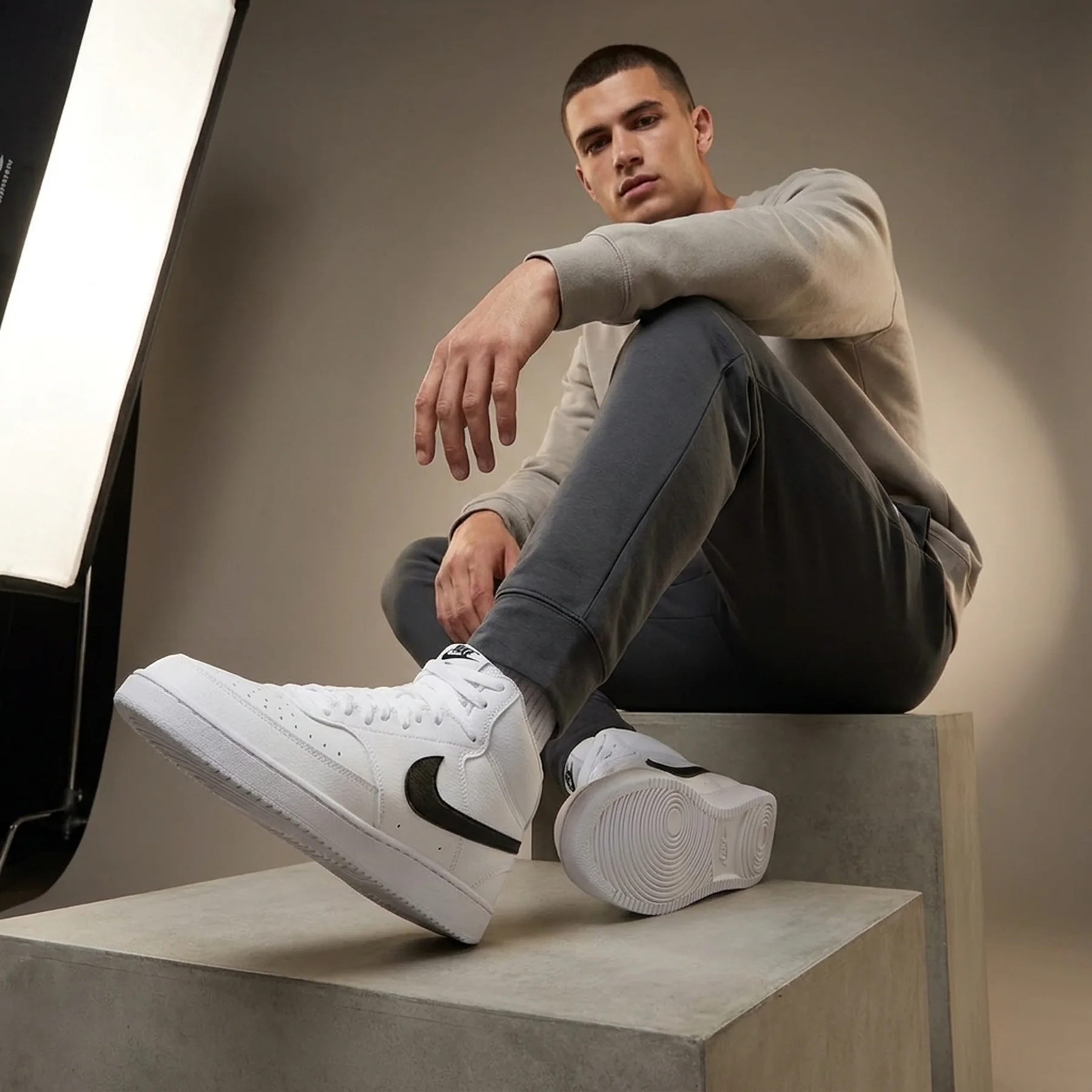 Кросівки чоловічі Nike Vision Mid Next Nature (DN3577-101)