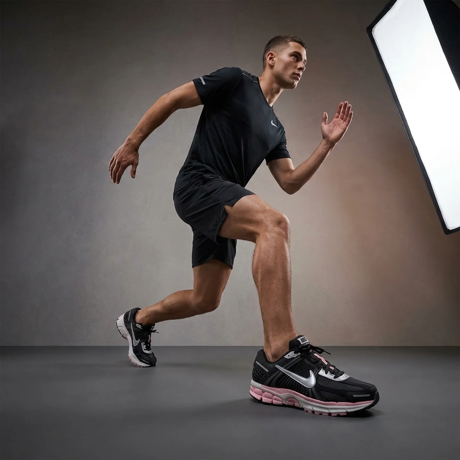 Кросівки чоловічі Nike Zoom Vomero 5 Black (FB9149-004)
