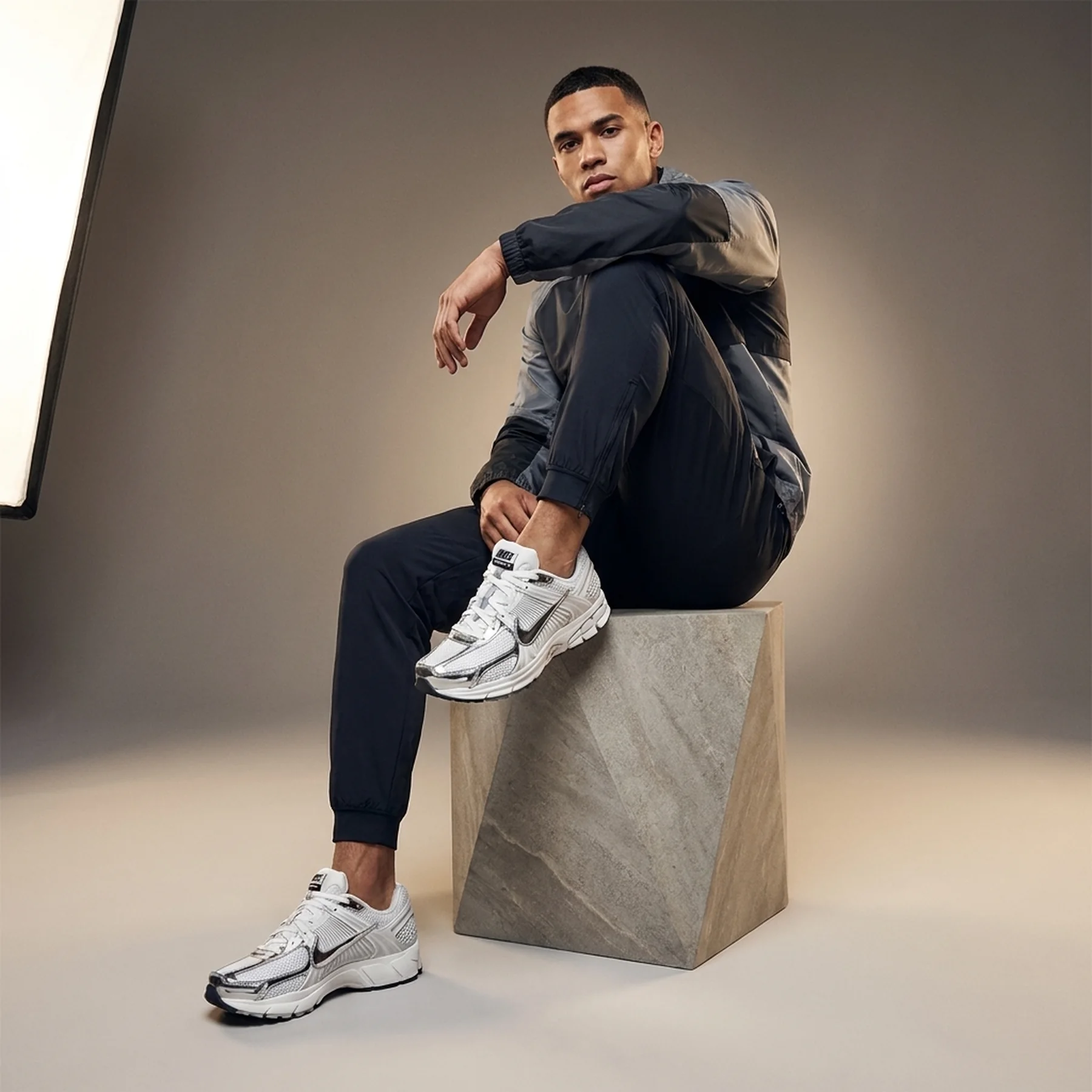 Кросівки чоловічі Nike Zoom Vomero 5 Chrome Toe (HF7723-100)