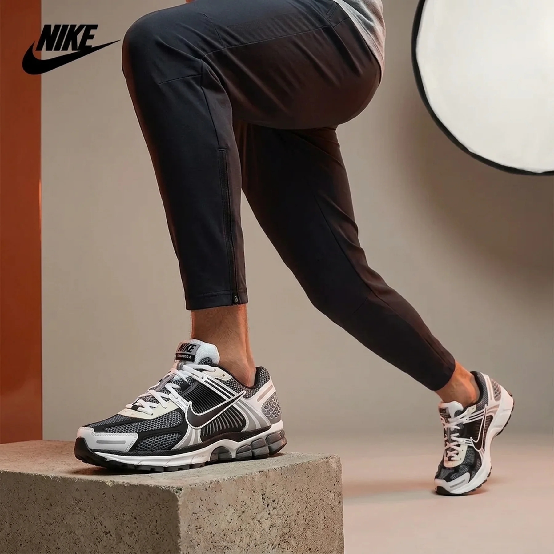 Кросівки чоловічі Nike Zoom Vomero 5 (FJ4151-004)