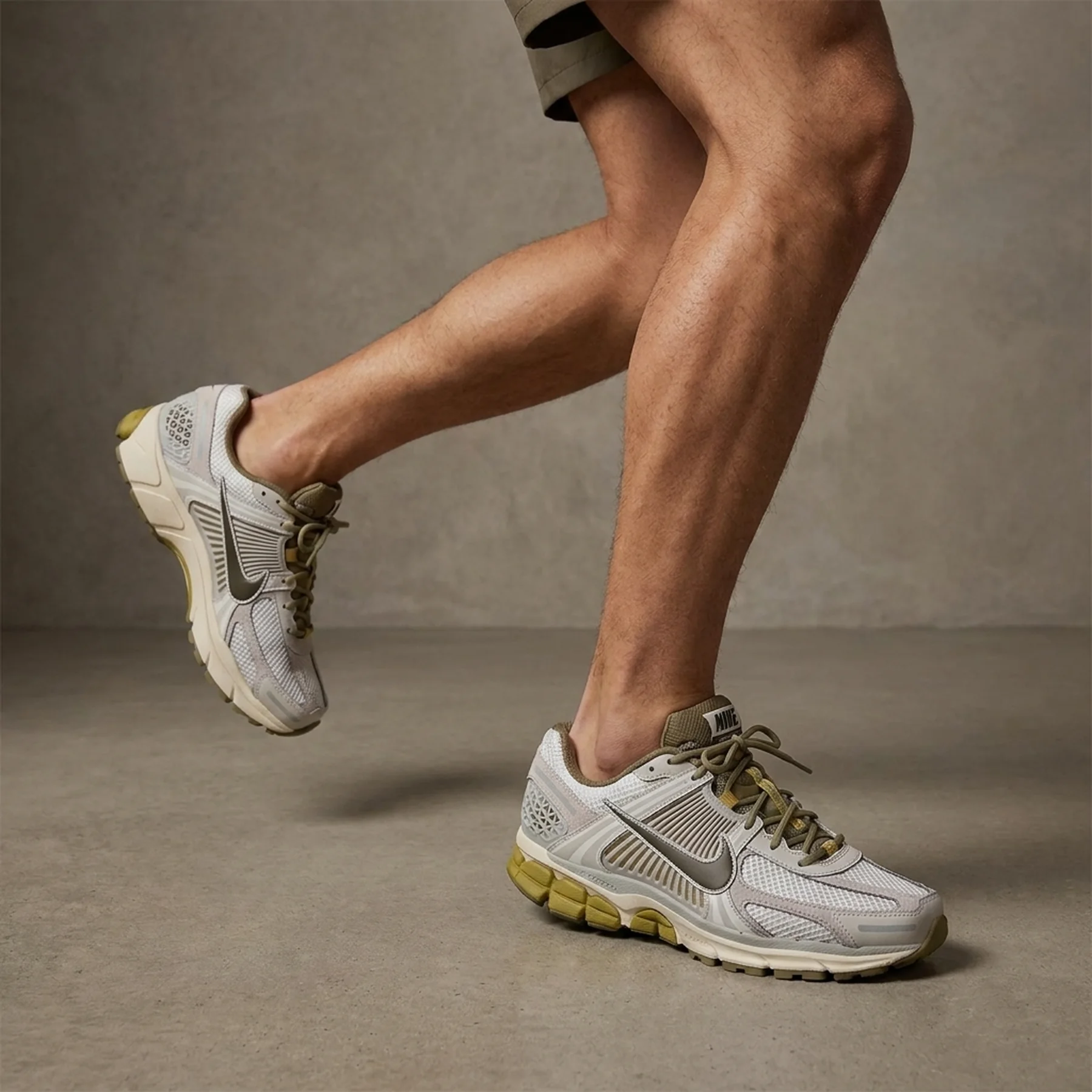 Кросівки чоловічі Nike Zoom Vomero 5 (FV0397-001)