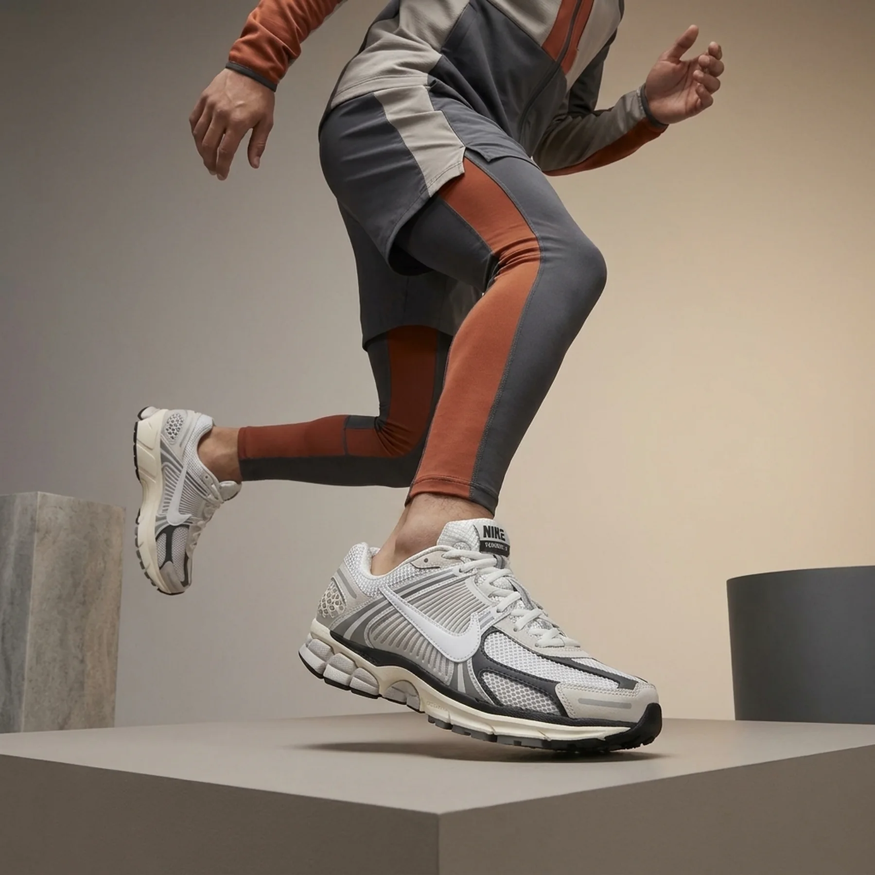 Кросівки чоловічі Nike Zoom Vomero 5 (HF0731-007)
