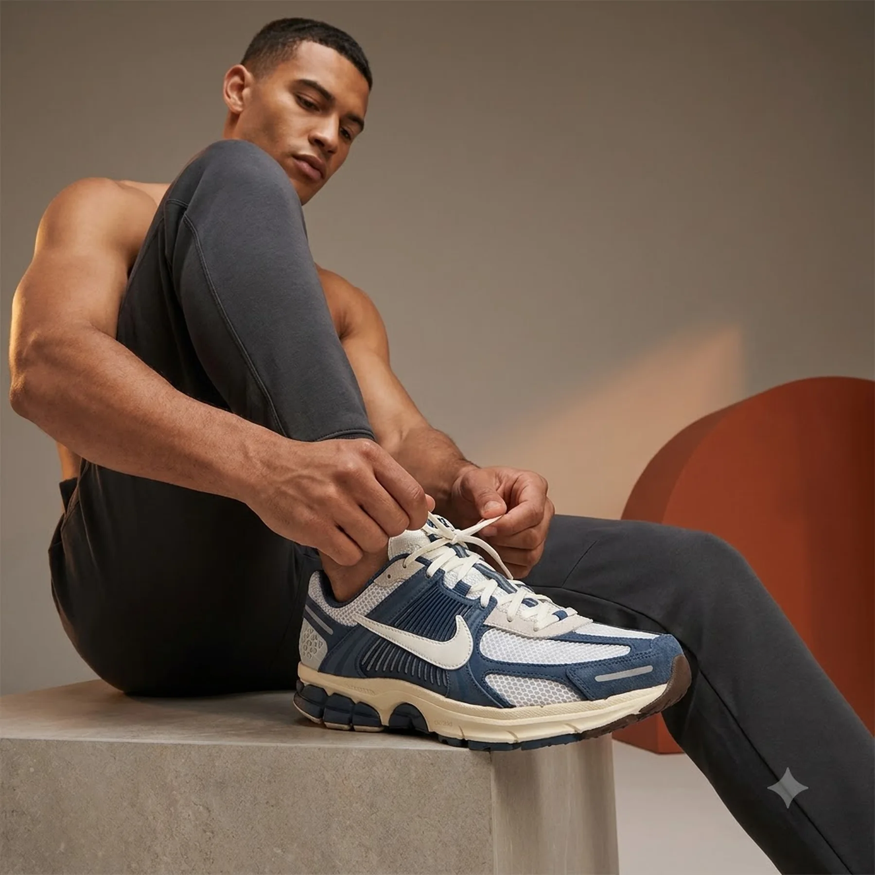 Кросівки чоловічі Nike Zoom Vomero 5 *Since 1972* "White / Thunder Blue / Cream Ii" (HF4259-100)