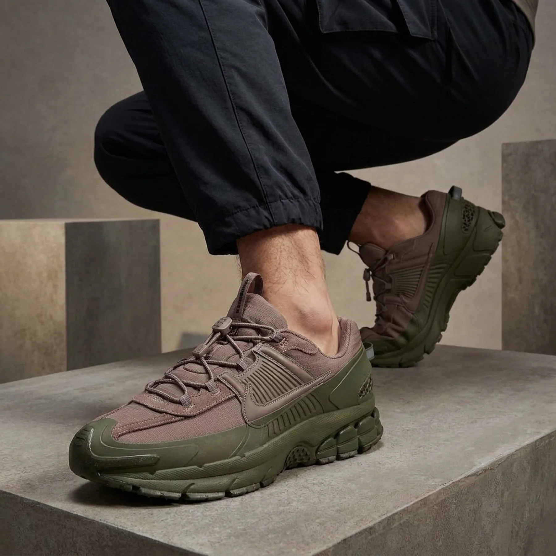 Кросівки чоловічі Nike Zoom Vomero Roam Brown/Green (FV2295-201)