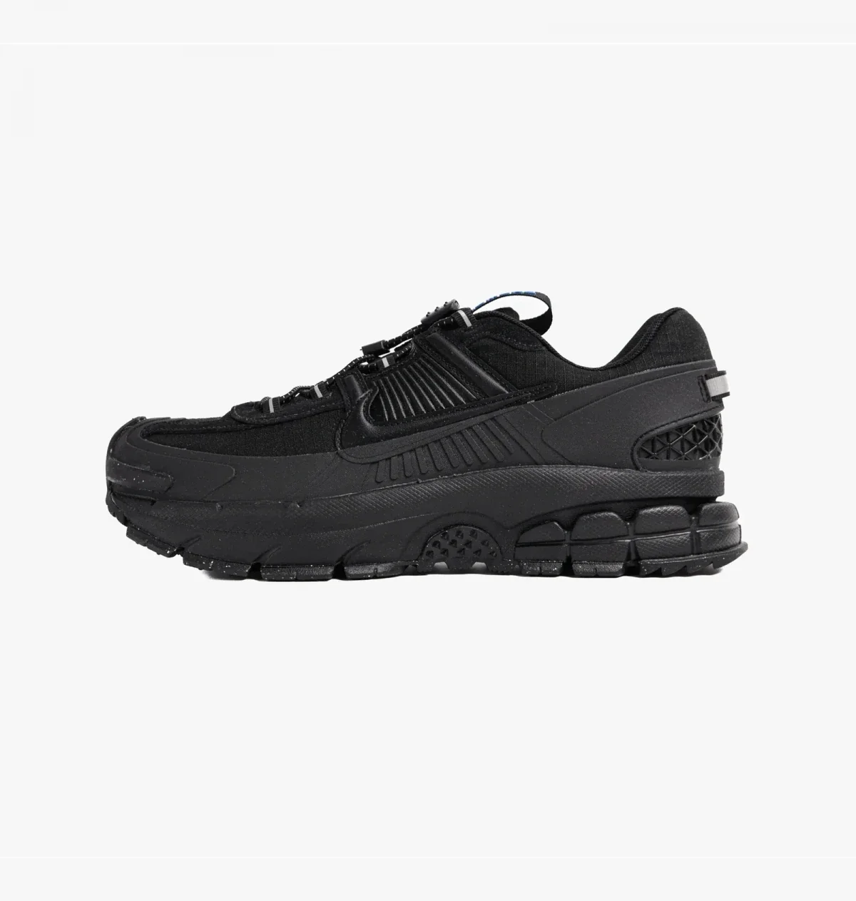 Кросівки чоловічі Nike Zoom Vomero Roam Triple Black