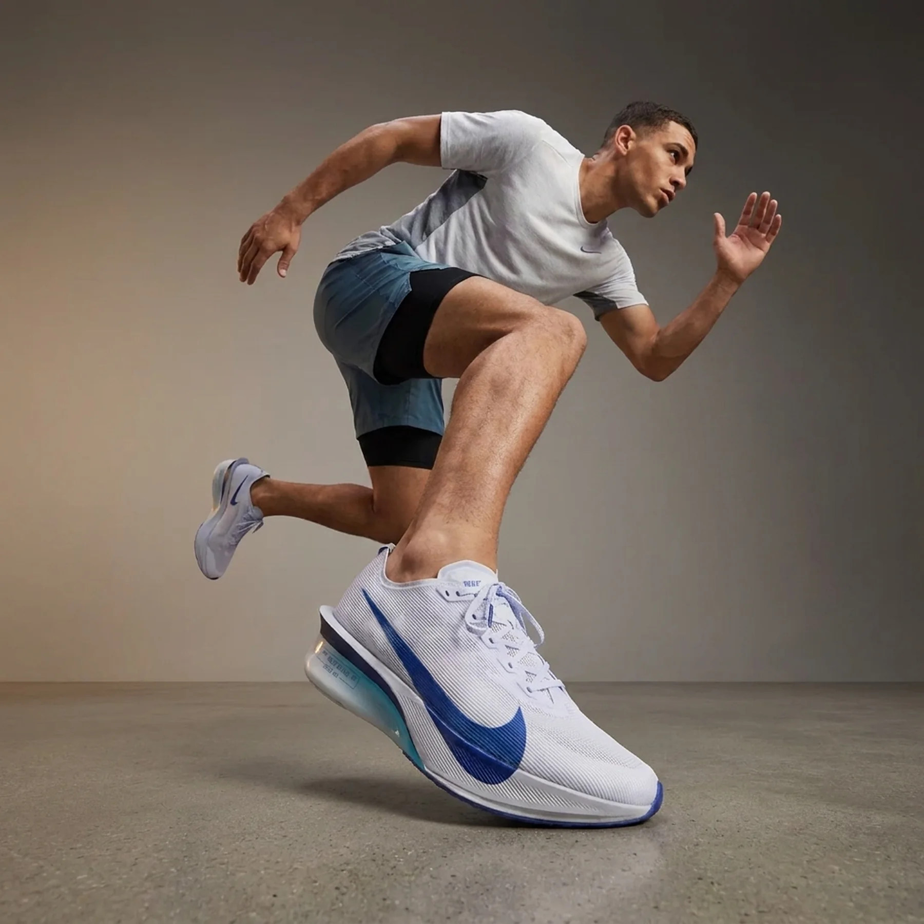 Кросівки чоловічі Nike Zoomx Vaporfly Next 4 (HF6414-001)