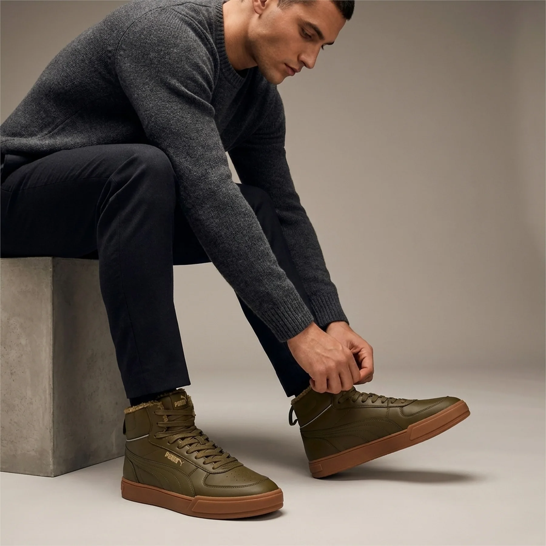 Кросівки чоловічі Puma Caven Mid Wtr Green (385844-02)