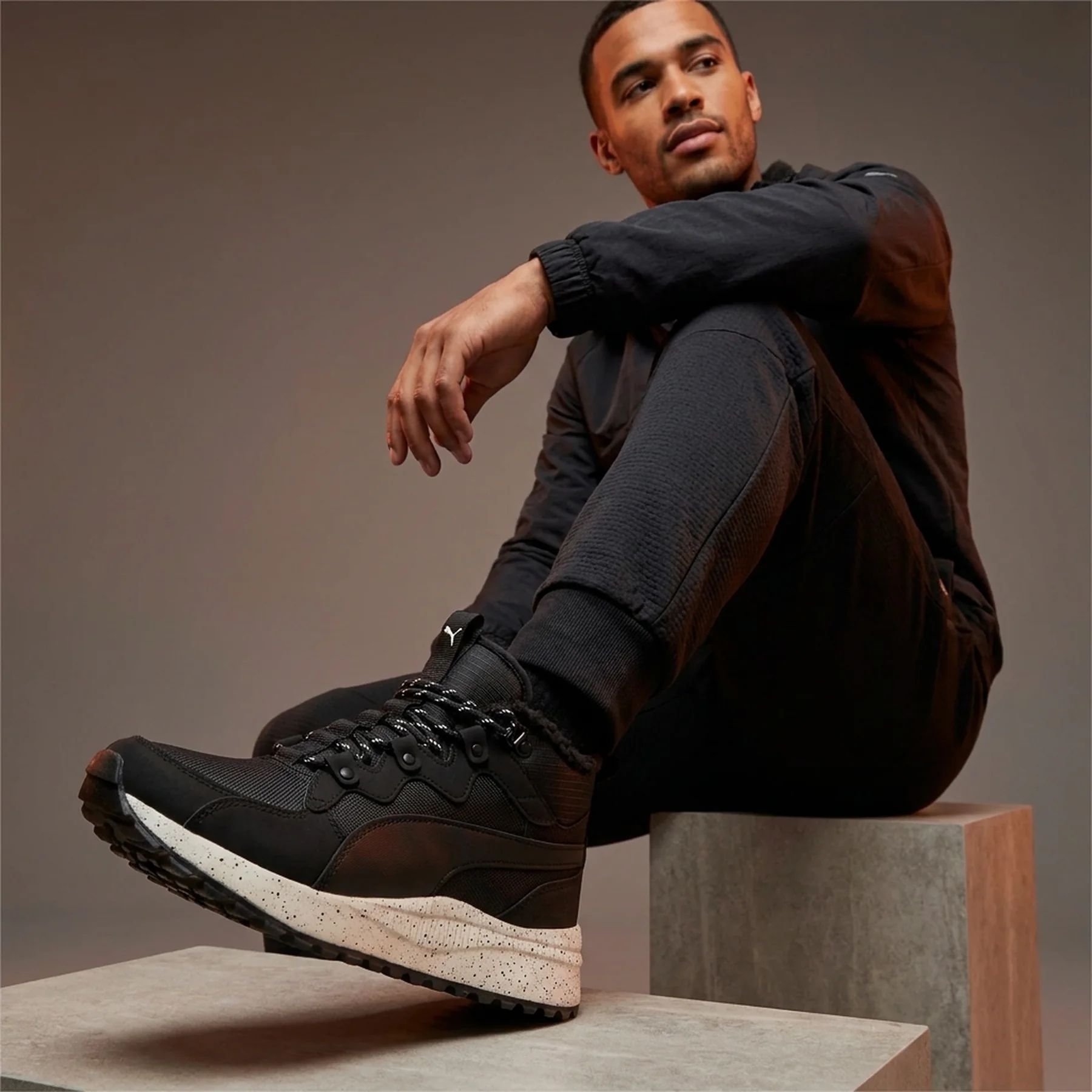 Кросівки чоловічі Puma Pacer Next SB WTR