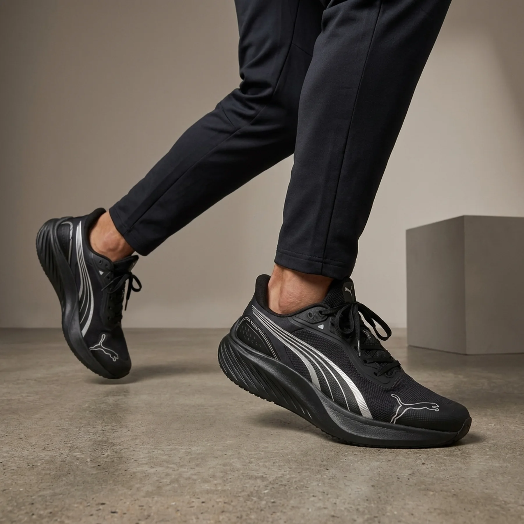 Кросівки чоловічі Puma Pounce Lite PTX