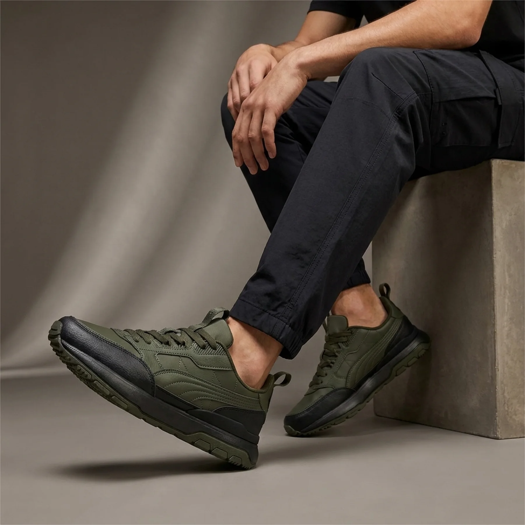 Кросівки чоловічі Puma R78 Trek Lth (38320203)