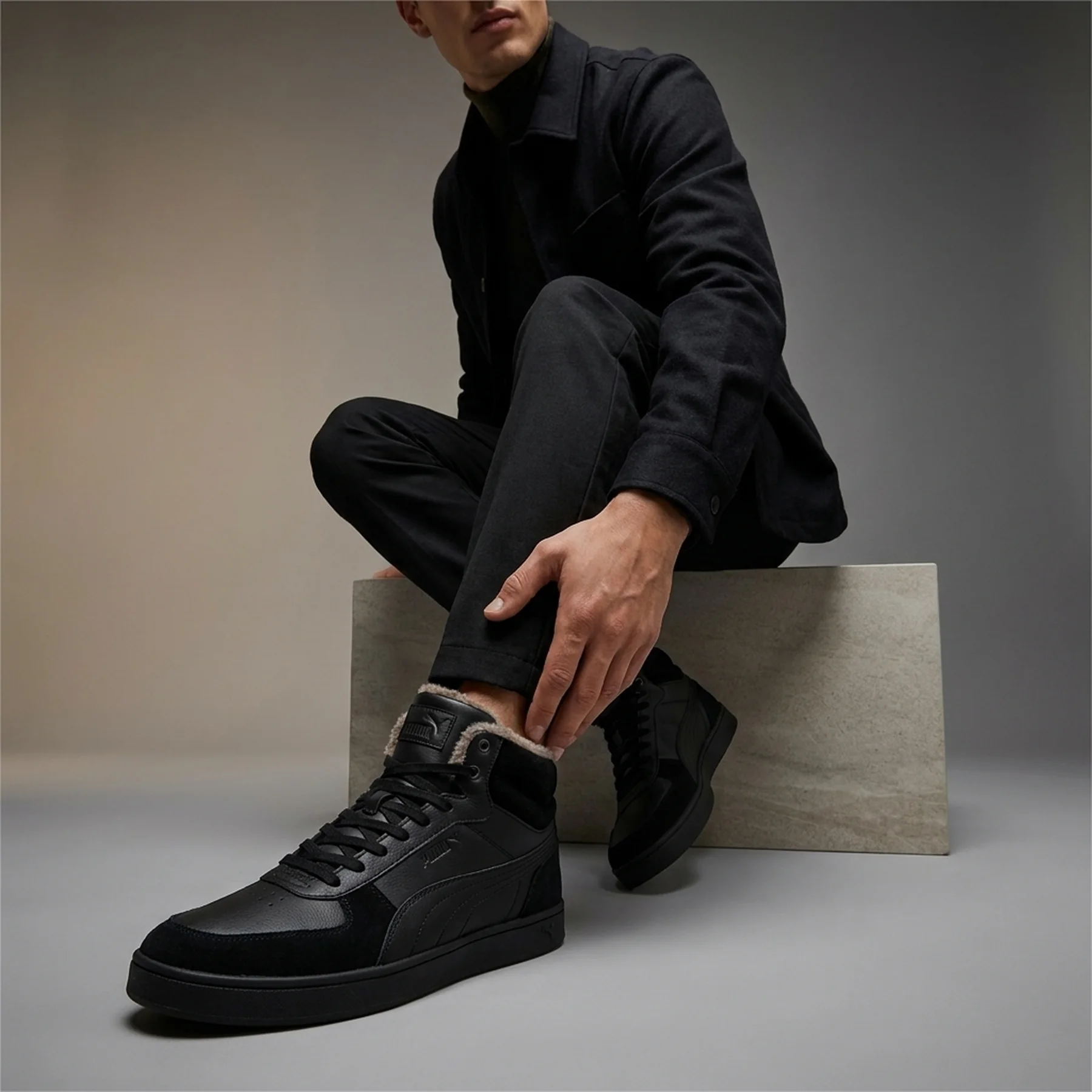 Кросівки чоловічі Puma Shuffle Mid Fur (38760901)