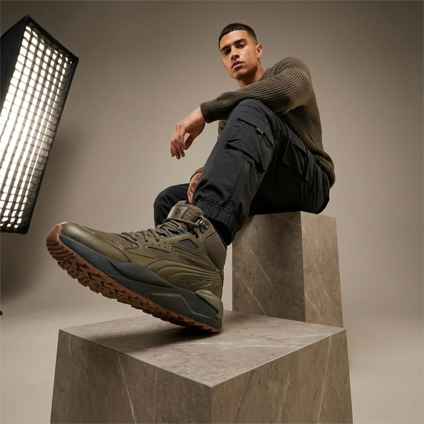 Кросівки чоловічі PUMA X-RAY SPEED MID WTR