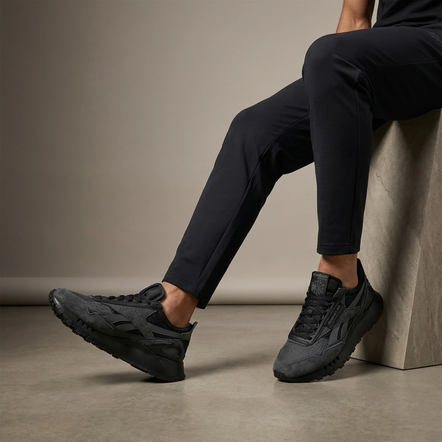 Кросівки чоловічі Reebok Classic Leather Legacy Black (FY7377)