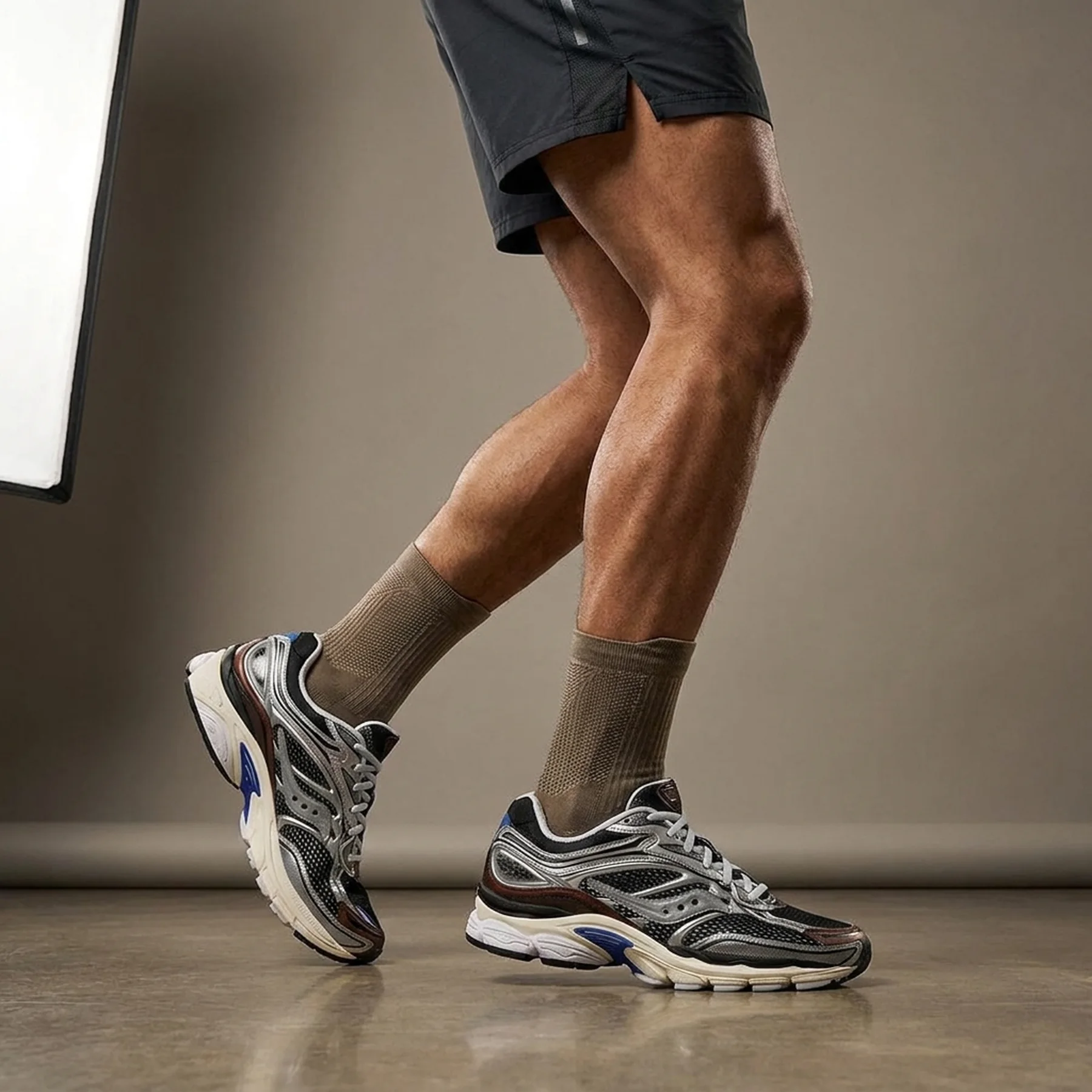 Кросівки чоловічі Saucony Progrid Omni 9 Disrupt (S70809-1)