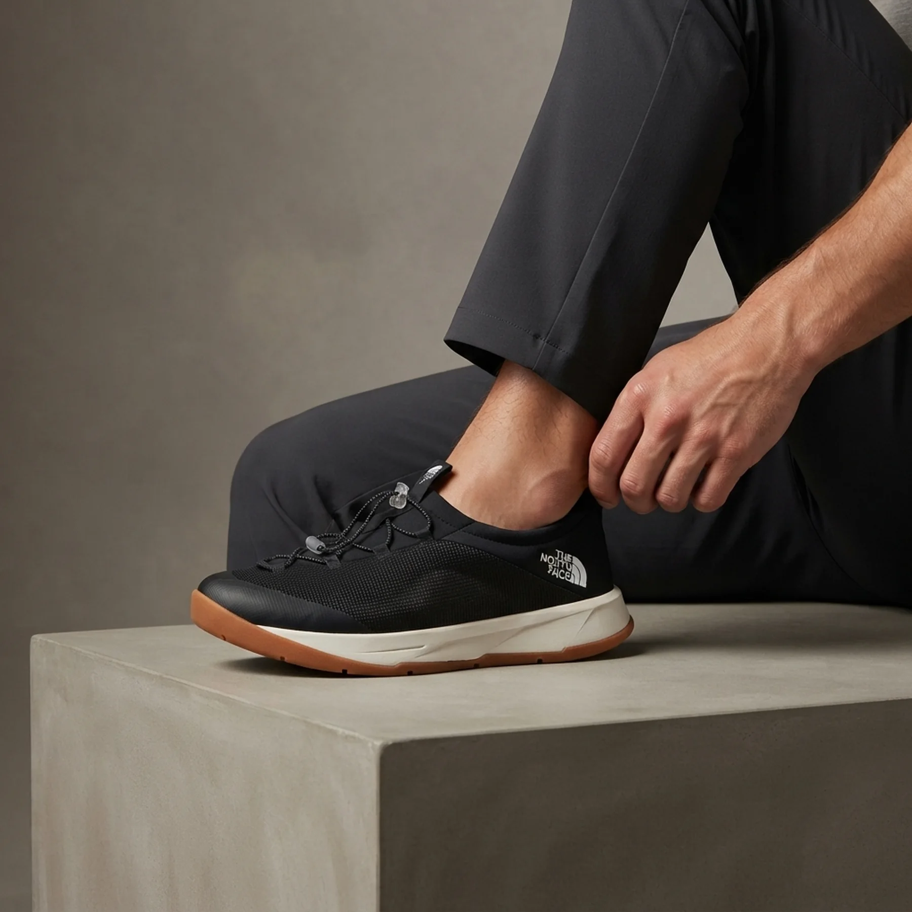 Кросівки чоловічі The North Face Flypack Hybrid Black (NF0A7W4FR0G-100)