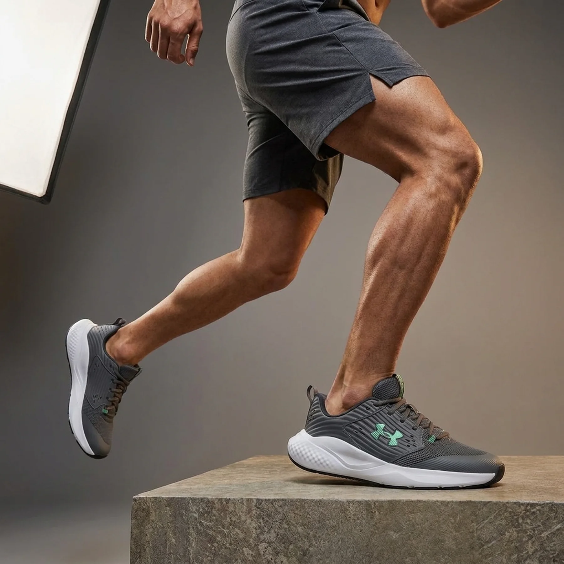 Кросівки чоловічі Under Armour Charged Commit Tr 4 (3026017-104)