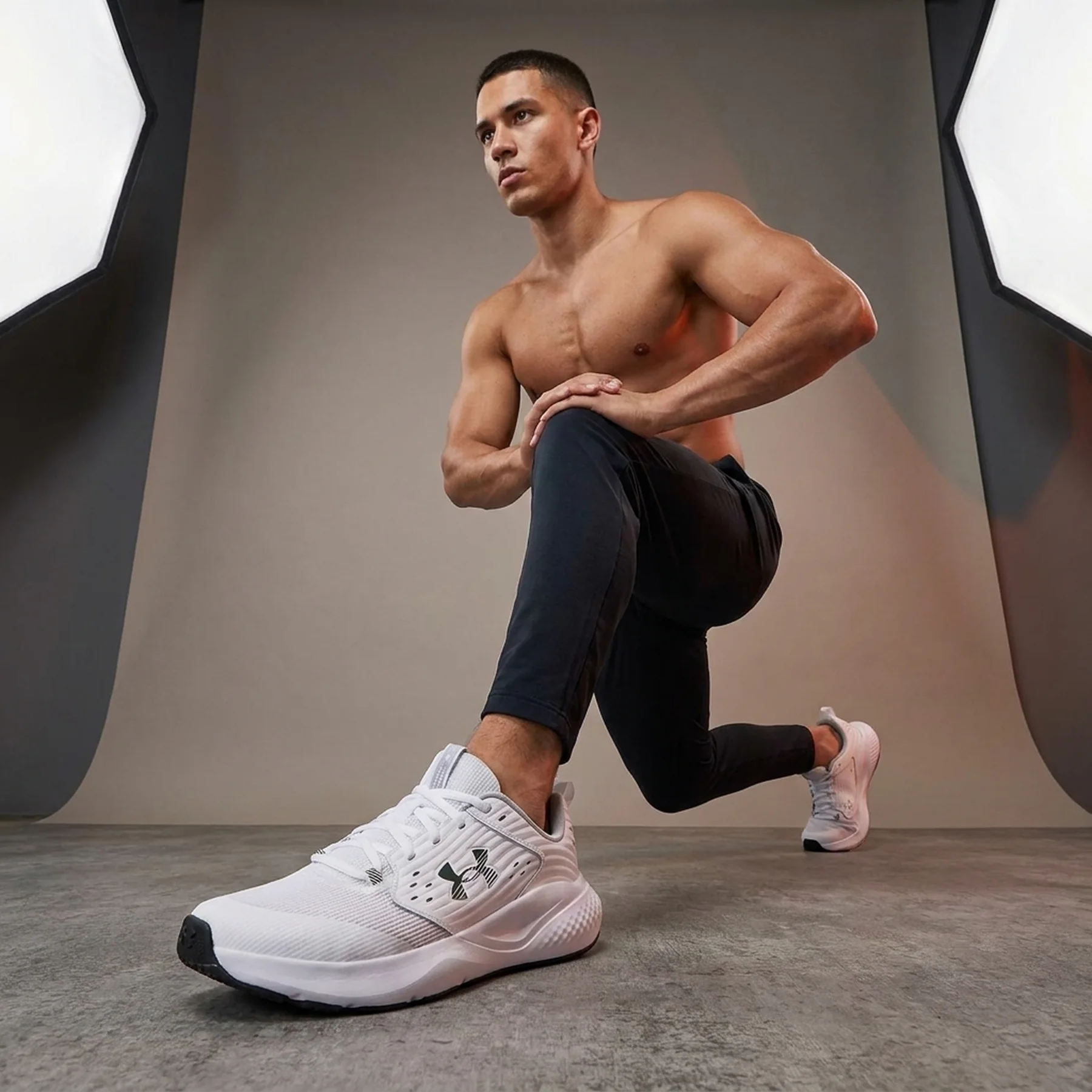 Кросівки чоловічі Under Armour Charged Commit Tr 4 (3026017-106)