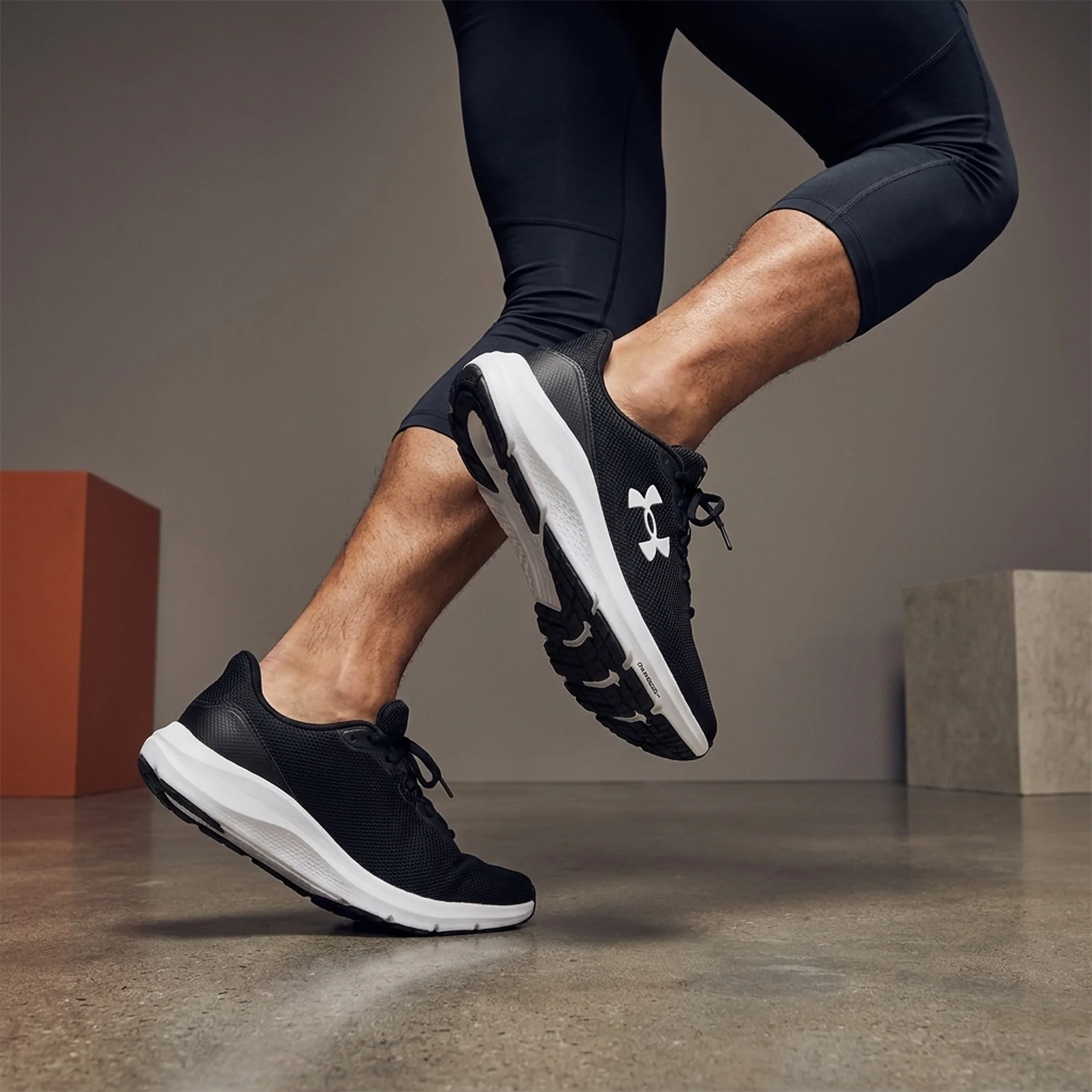 Кросівки чоловічі Under Armour Charged Pursuit 4 (3028254-001)