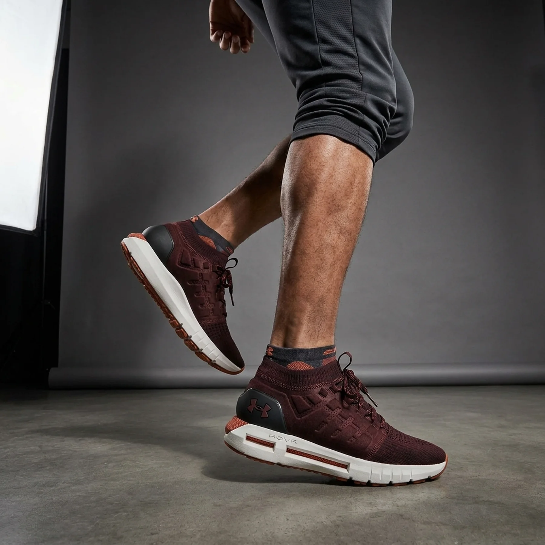Кросівки чоловічі Under Armour Hovr Phantom Bordo (3025516-603)