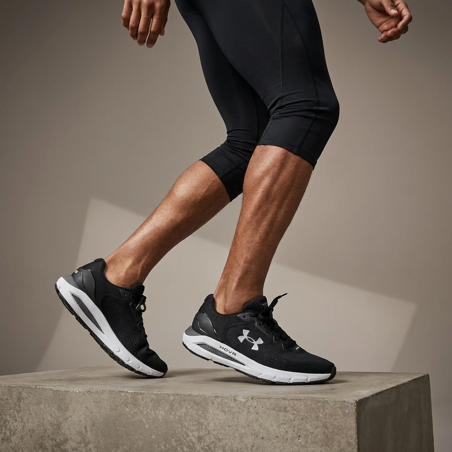 Кросівки чоловічі Under Armour Hovr Sonic 6 (3026121-001)