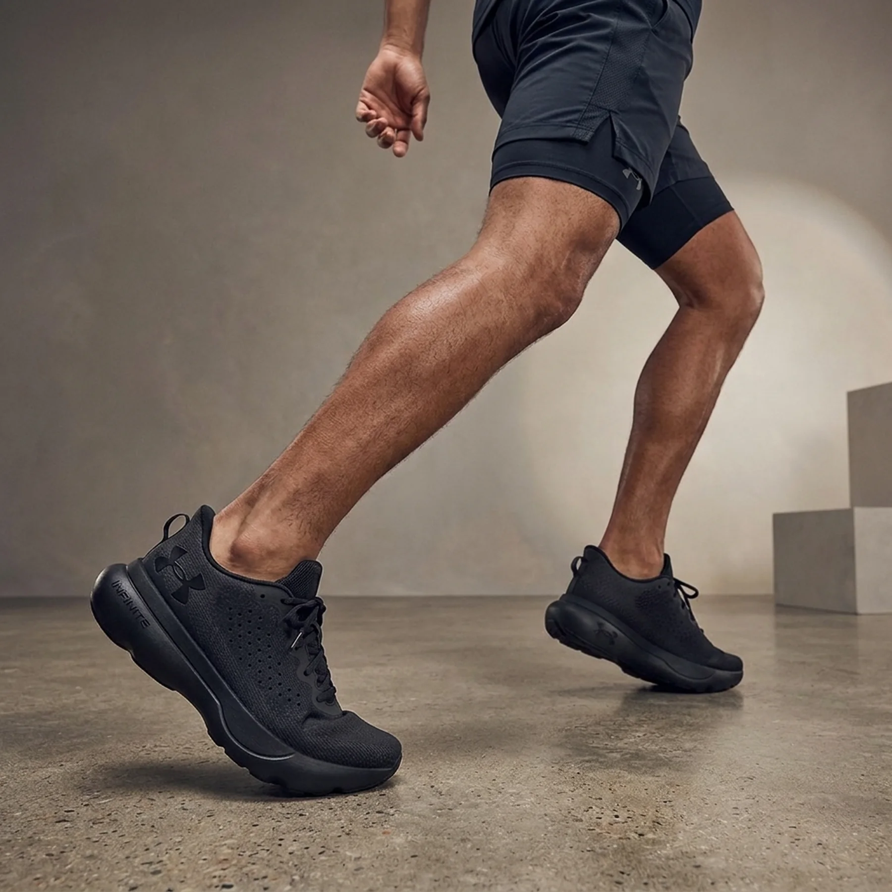 Кросівки чоловічі Under Armour Infinite (3027523-002)