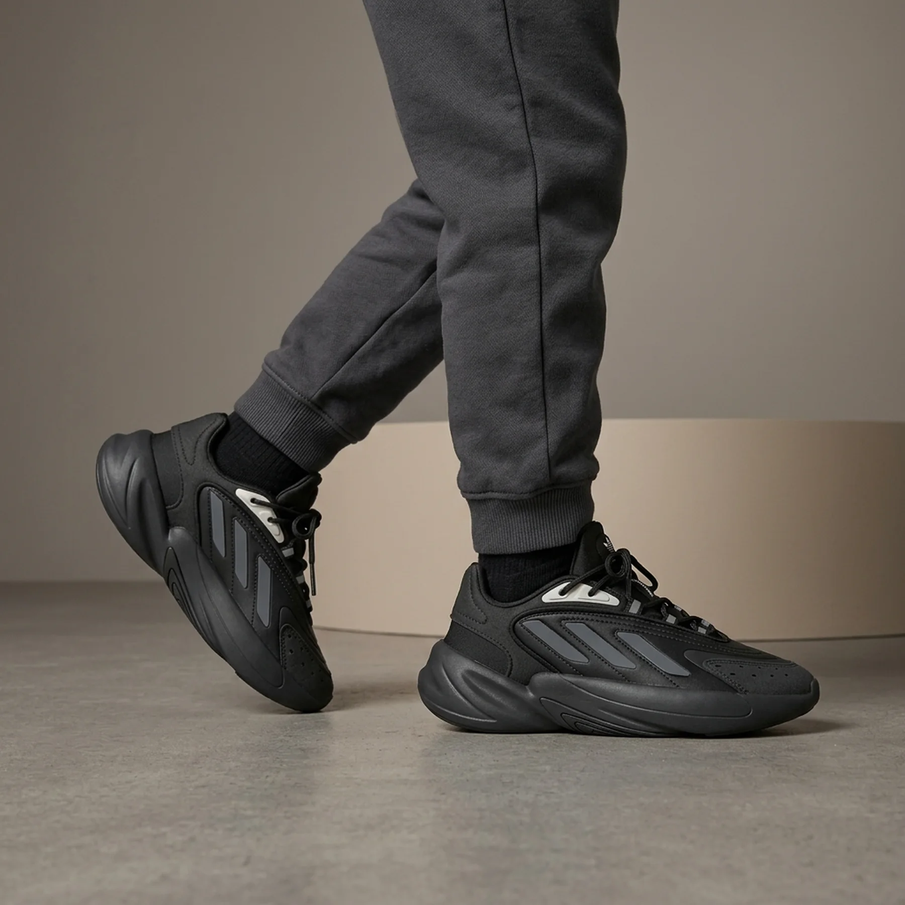 Кросівки дитячі Adidas Ozelia (GX3968)