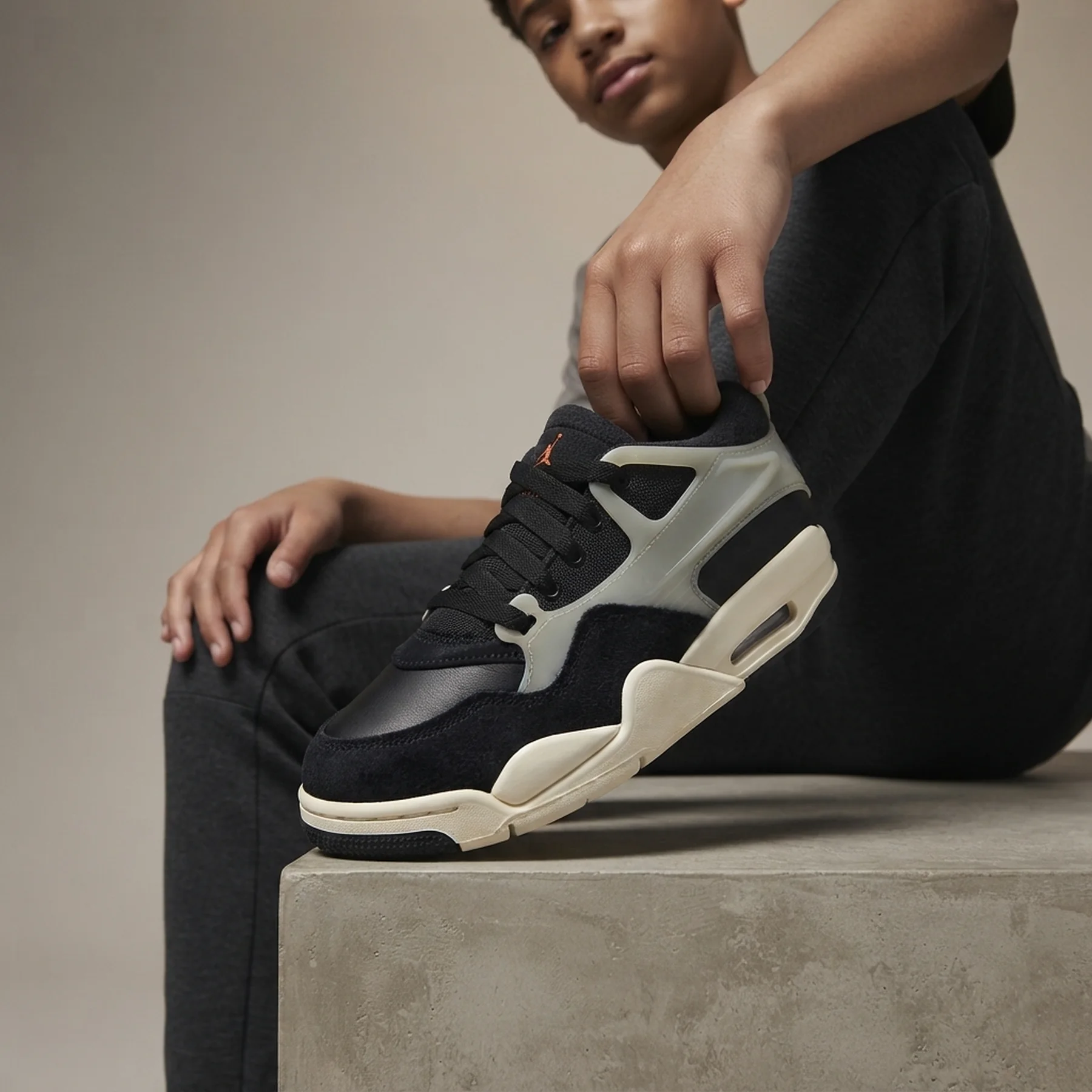 Кросівки дитячі Jordan 4 Rm Gs Black/Grey (FQ7938-006)