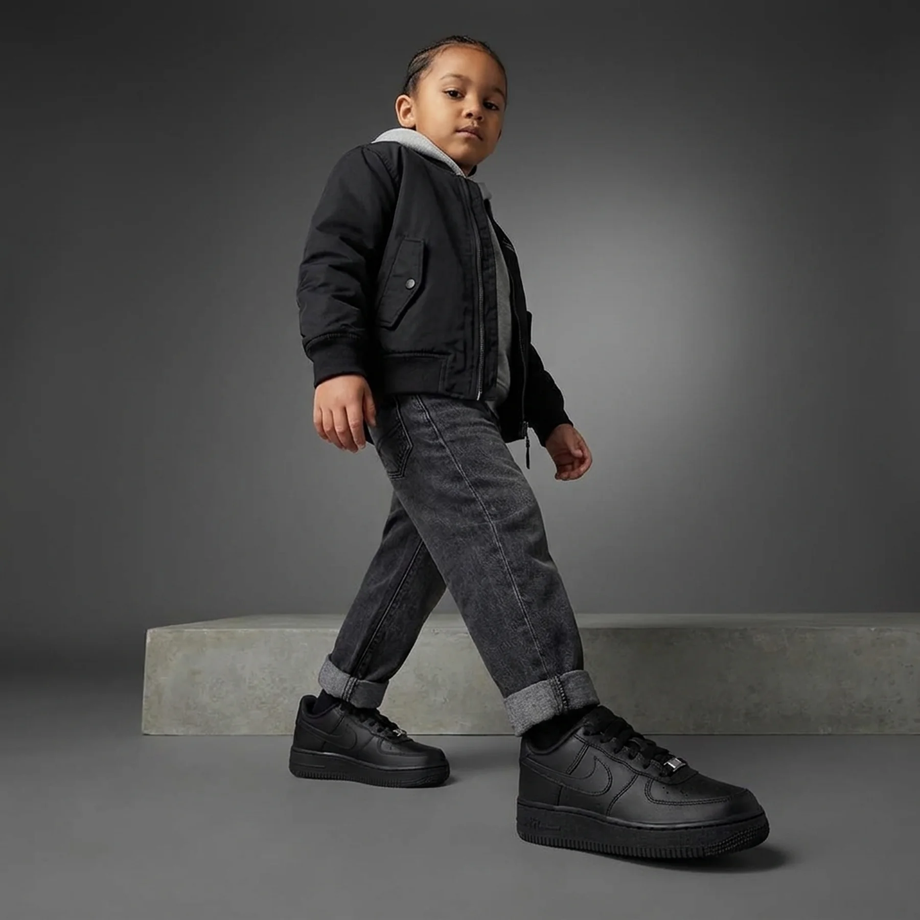 Кросівки дитячі Nike Air Force 1 Le Black (FV5951-001)