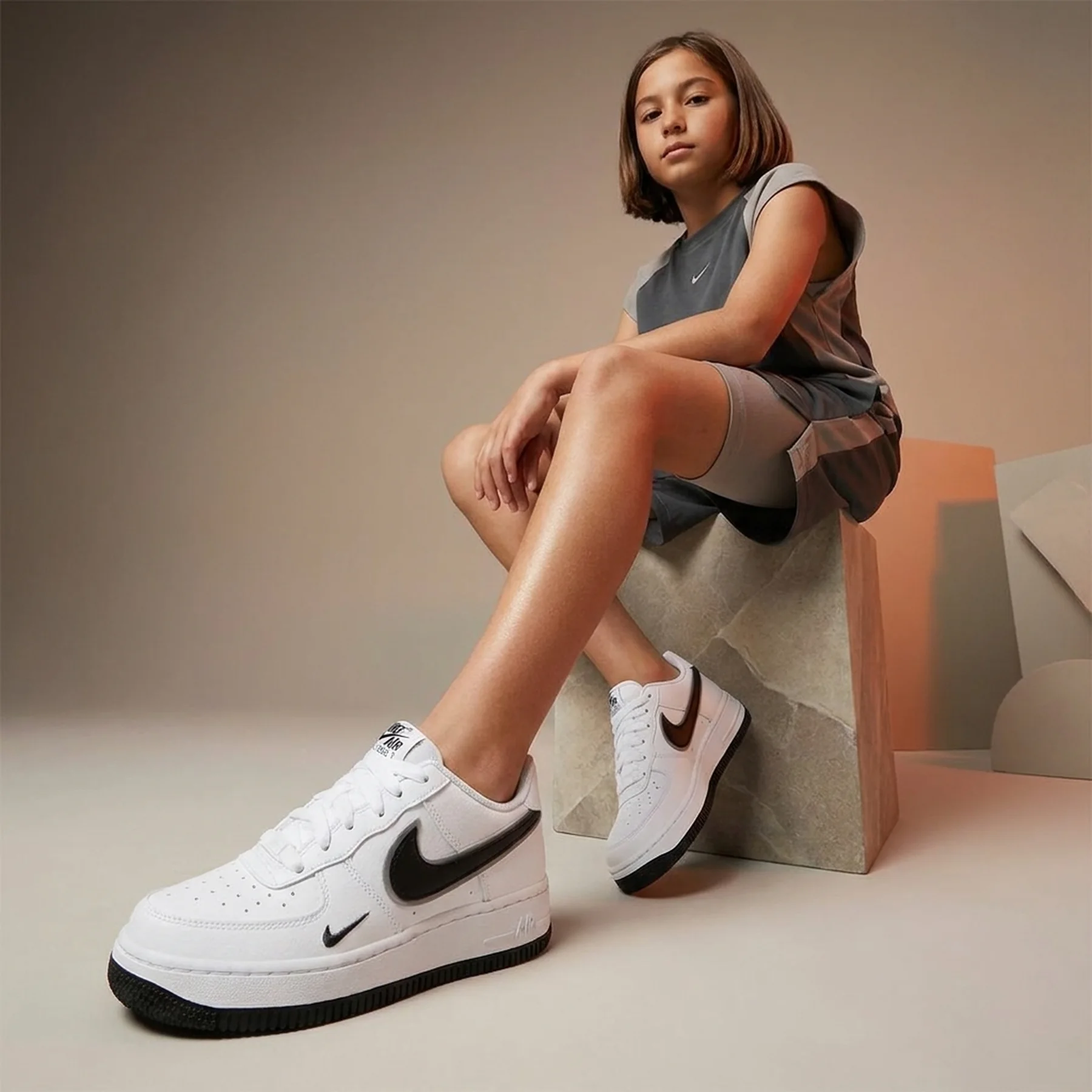 Кросівки дитячі Nike Air Force 1 Older Kids' Shoes (DX9269-100)