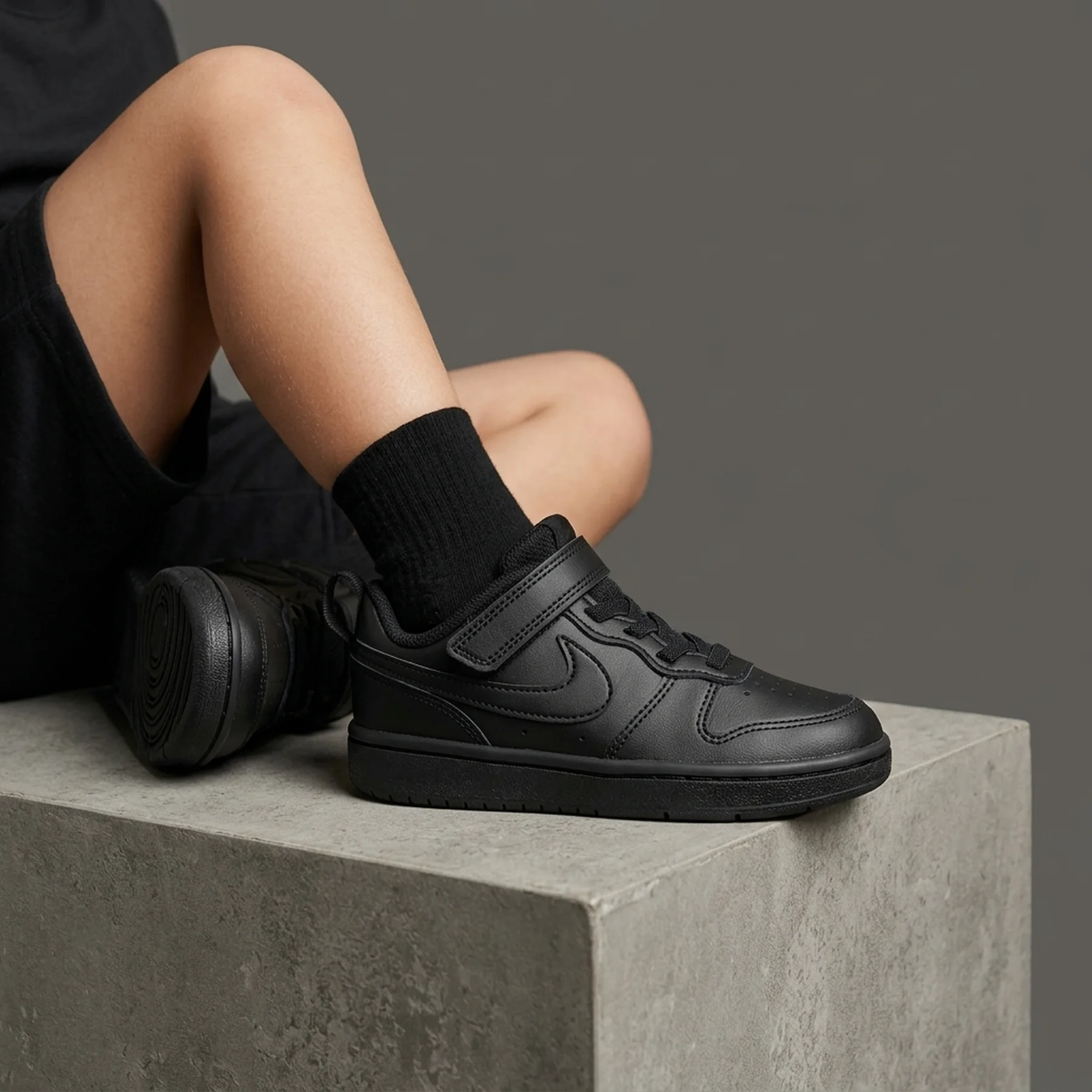 Кросівки дитячі Nike Court Bugh Low 2 (BQ5451-001)