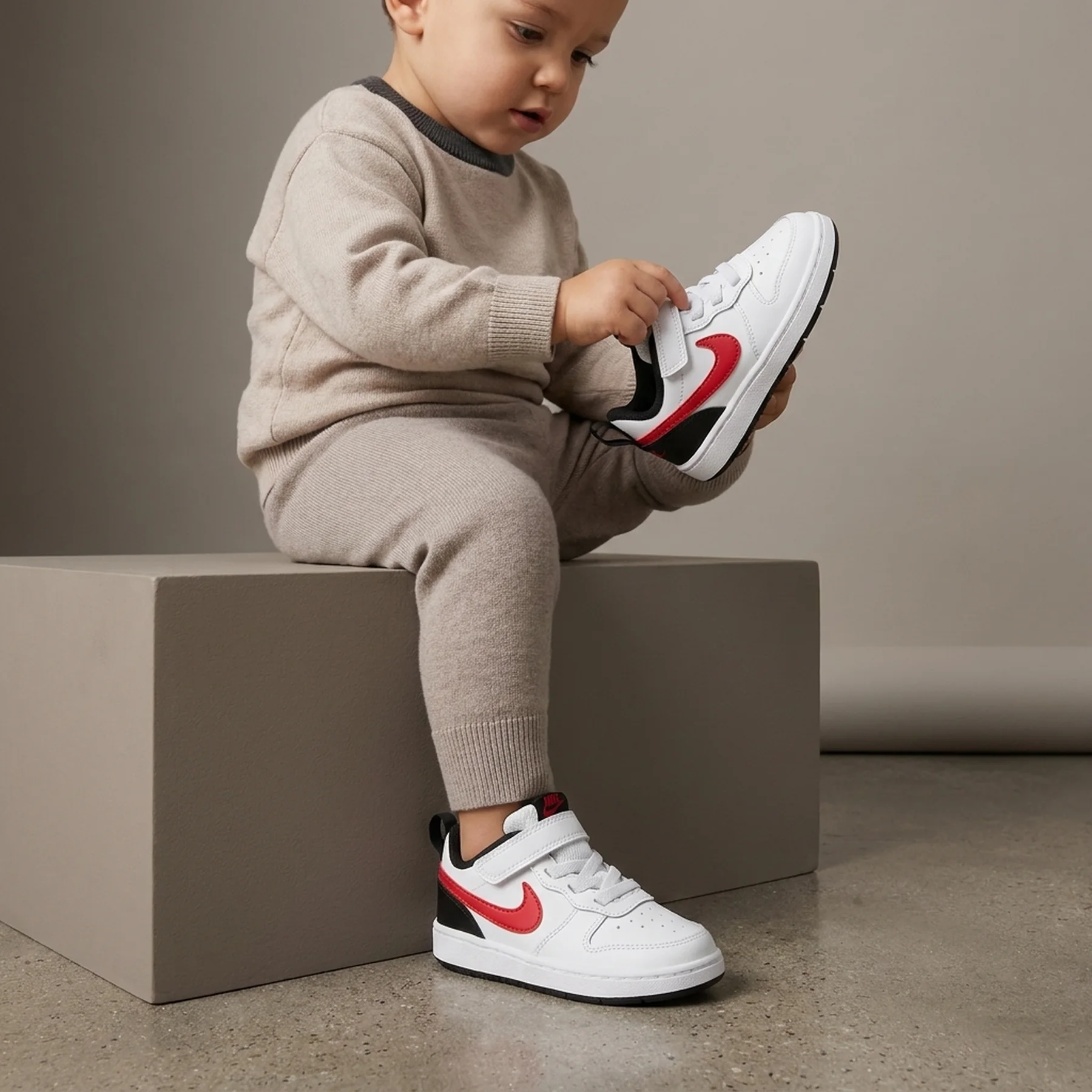 Кросівки дитячі Nike Court Bugh Low 2 Bt (BQ5453-110)