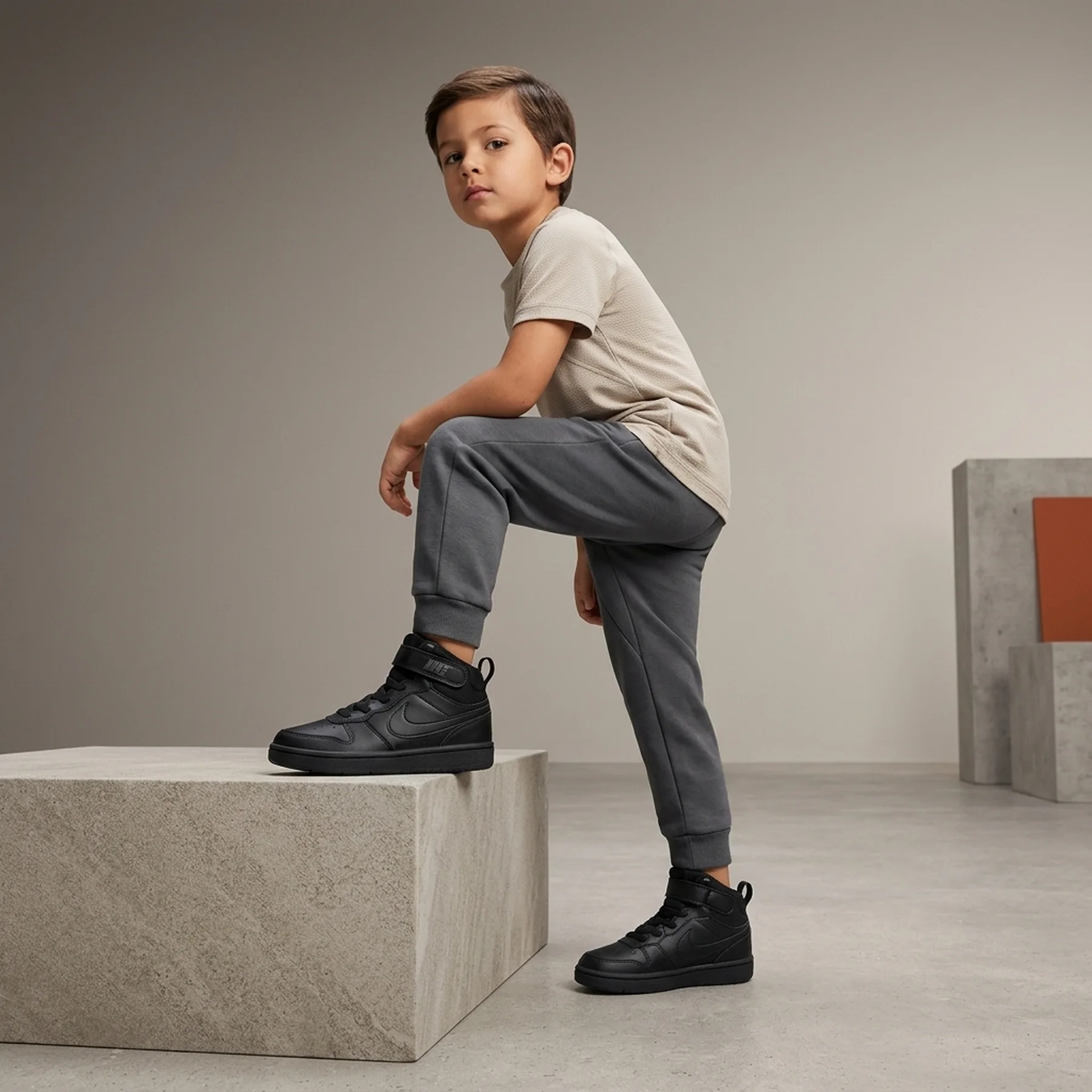Кросівки дитячі Nike Court Bugh Mid 2 (Psv) (CD7783-001)