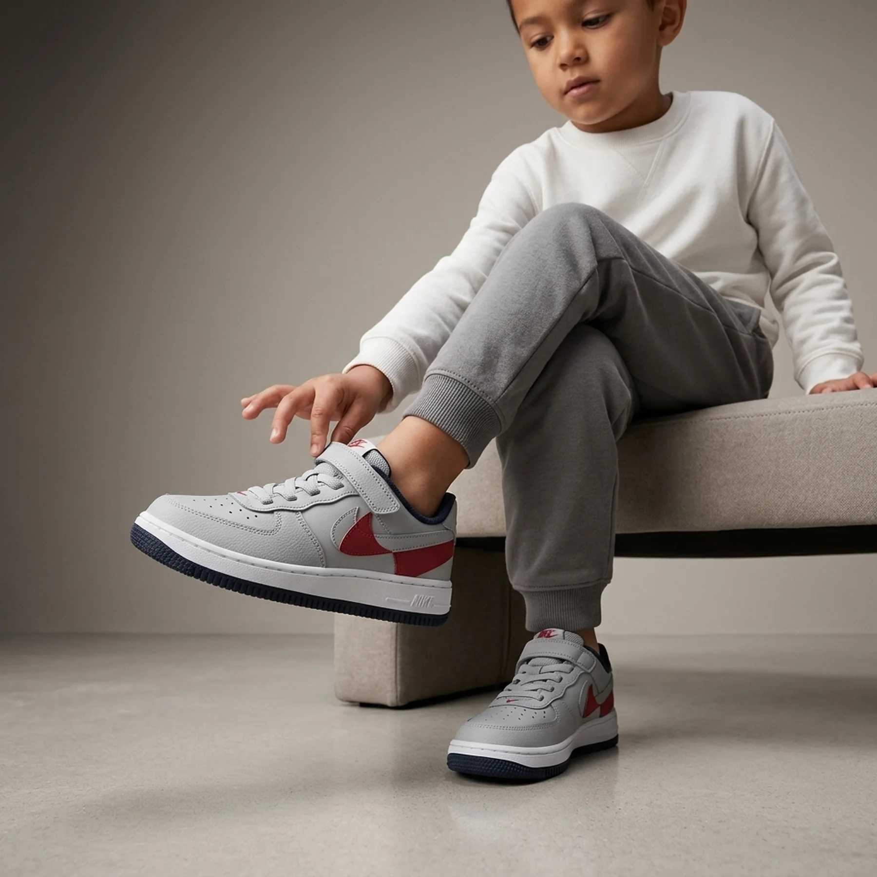 Кросівки дитячі Nike Force 1 Low Lv8 Easyon Grey (FV7856-001)