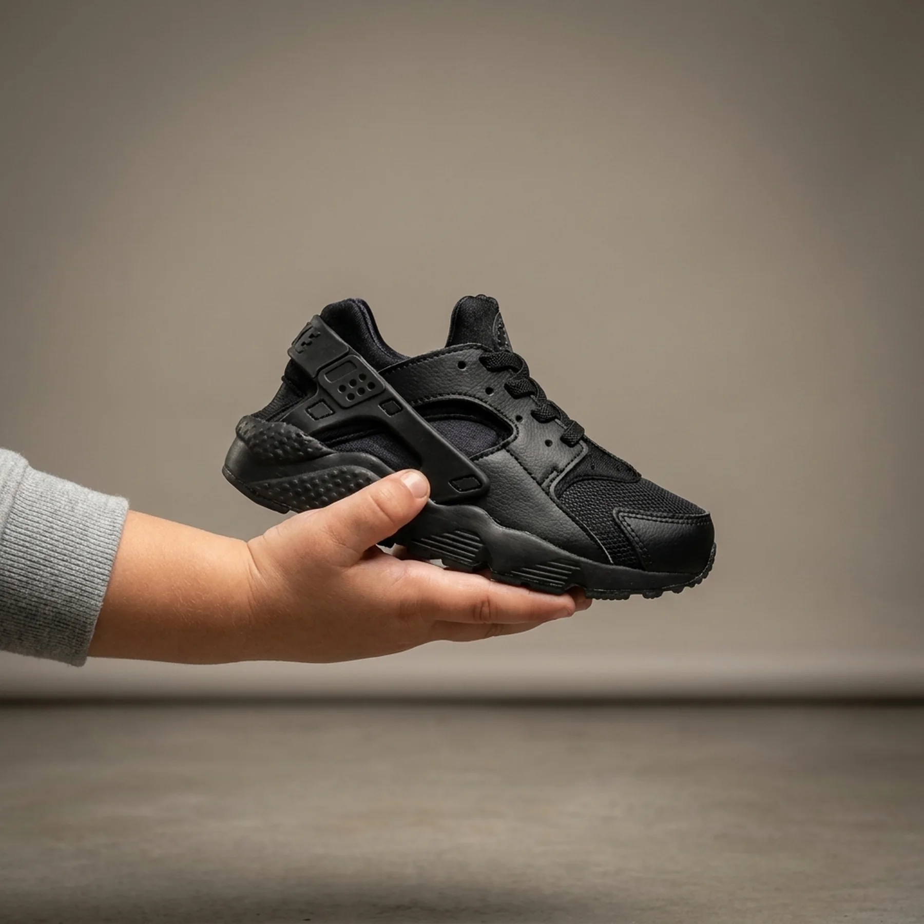 Кросівки дитячі Nike Huarache Run (704950-016)